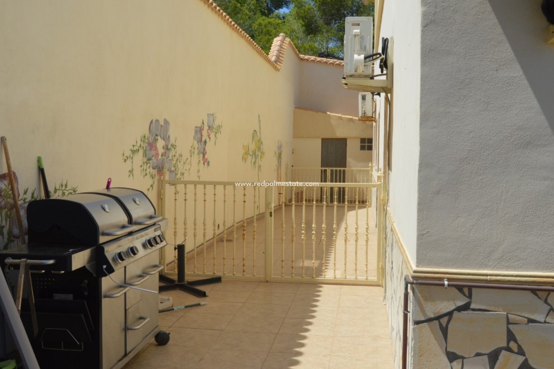 Återförsäljning - Fristående villa -
Orihuela Costa - Villamartín