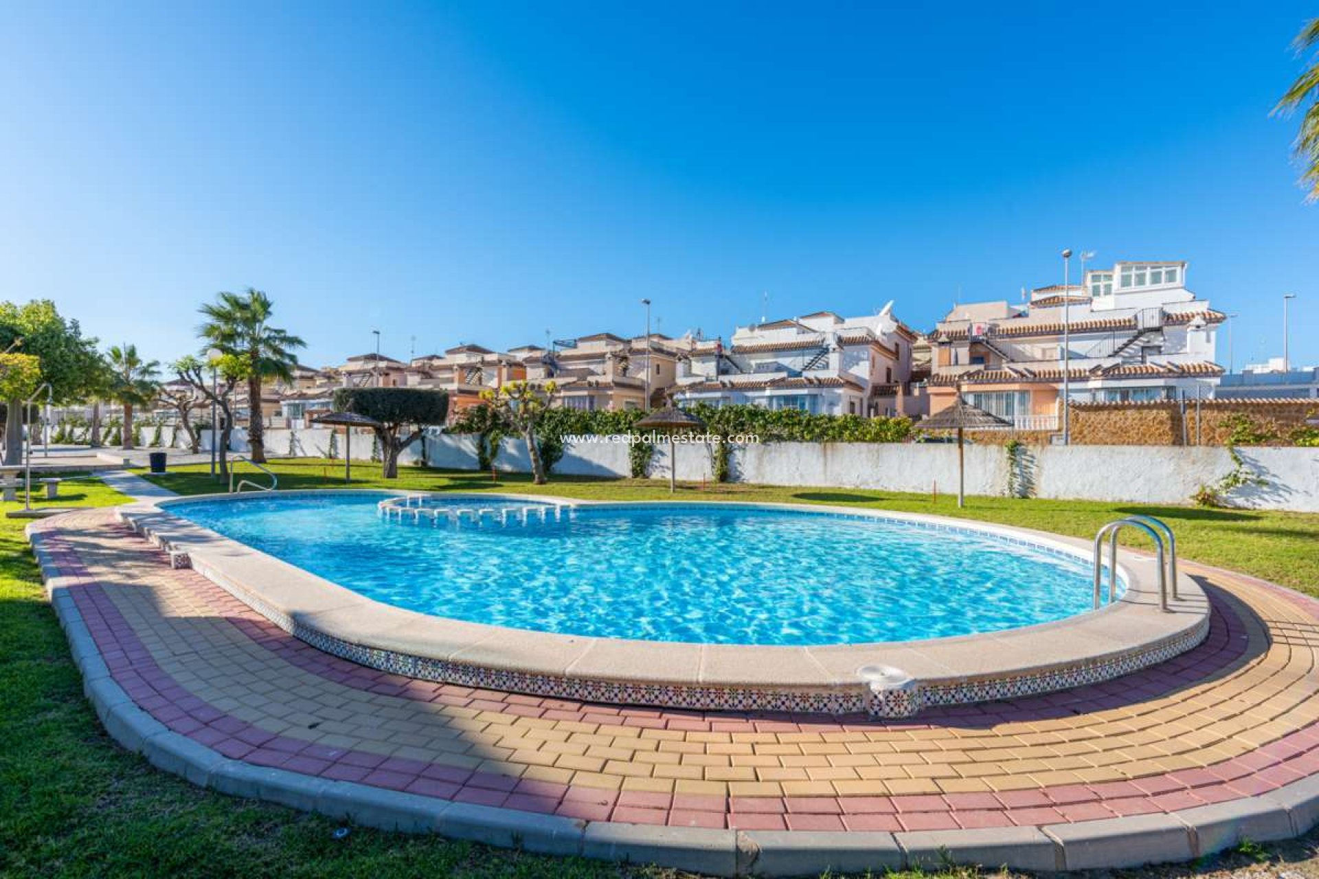 Återförsäljning - Fristående villa -
Orihuela Costa - Villamartín