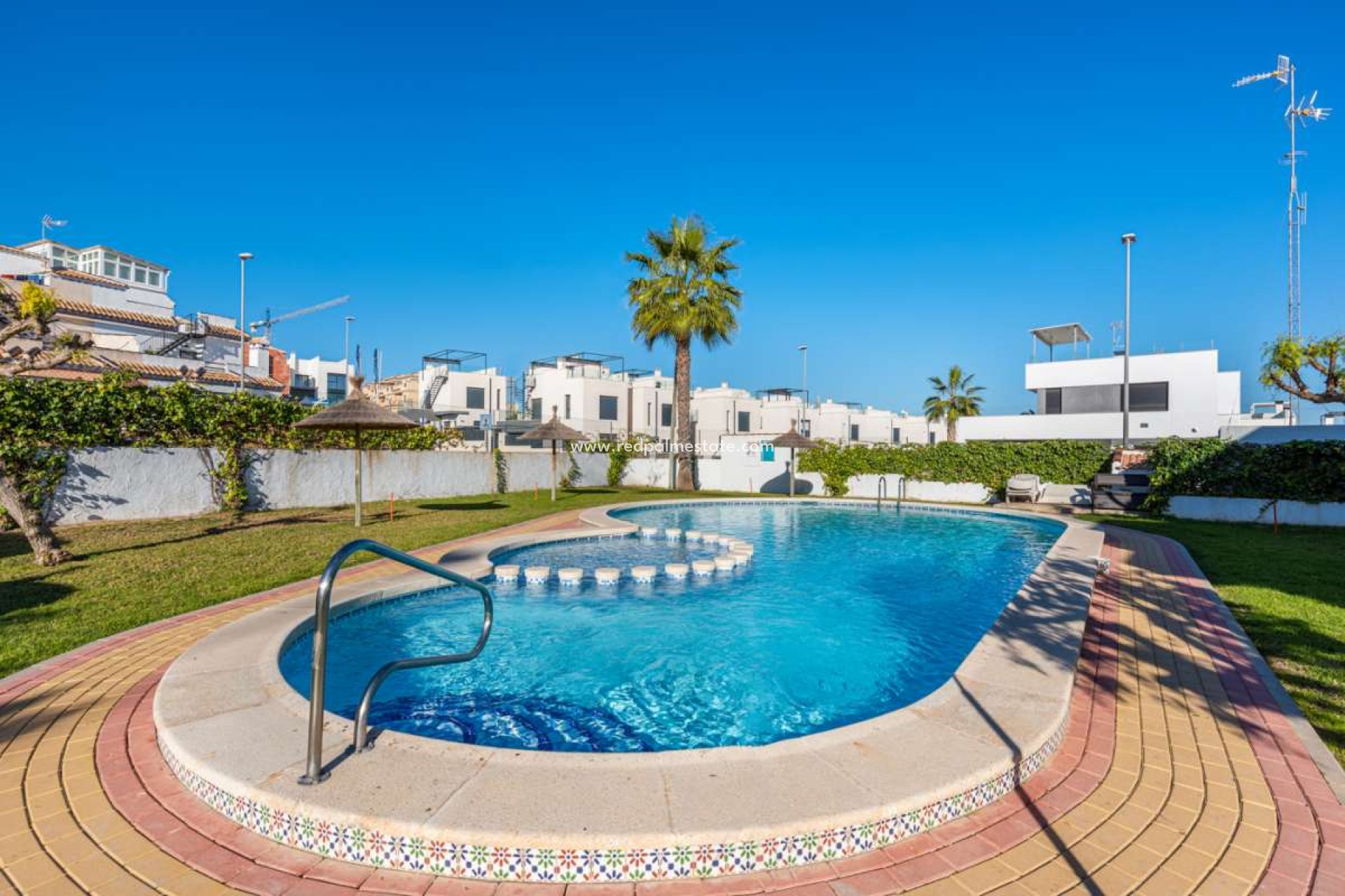 Återförsäljning - Fristående villa -
Orihuela Costa - Villamartín