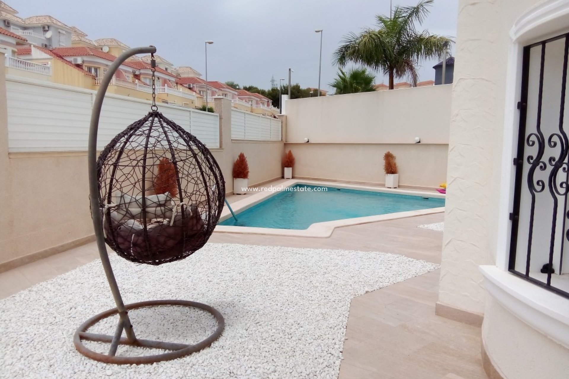 Återförsäljning - Fristående villa -
Orihuela Costa - Villamartin