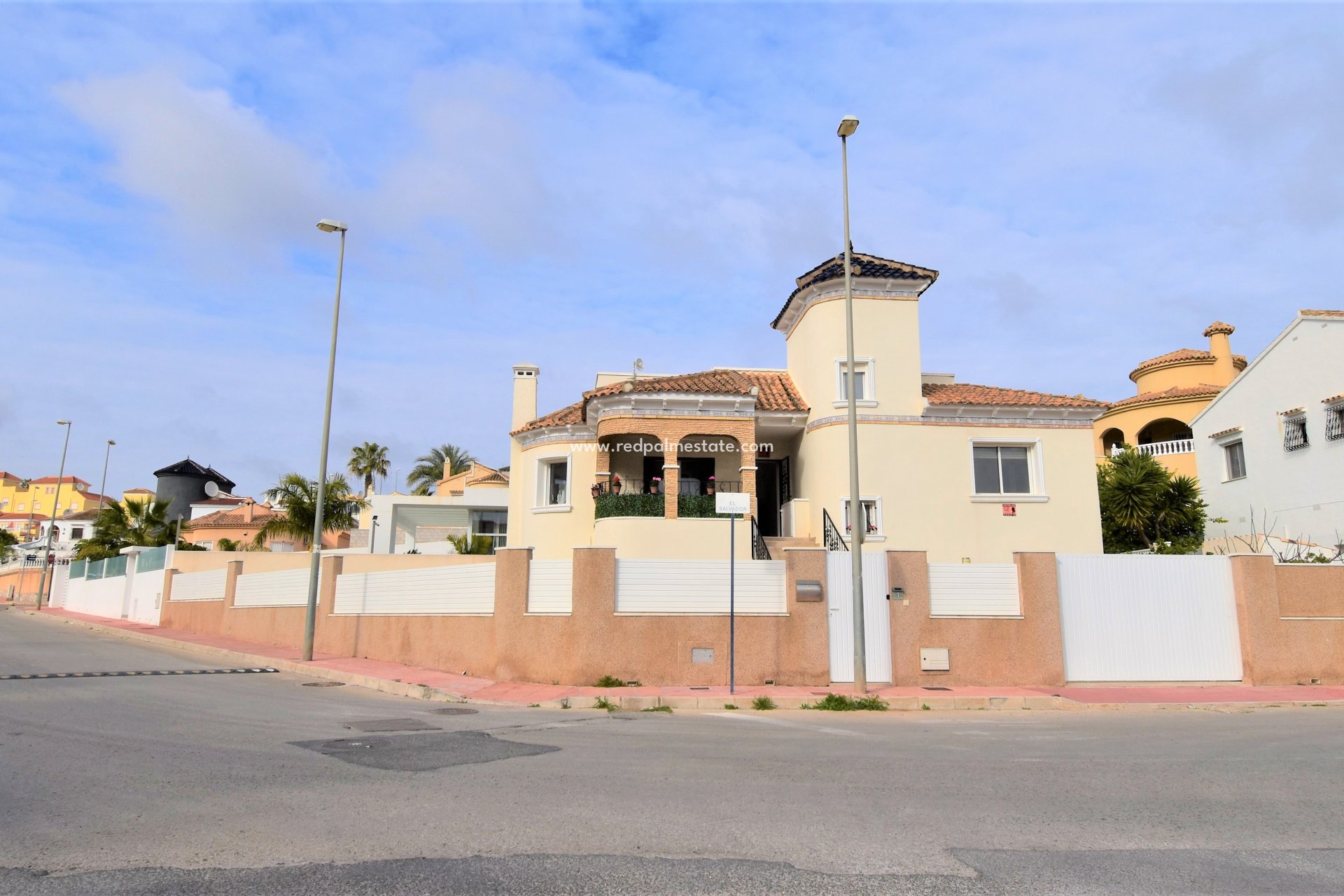 Återförsäljning - Fristående villa -
Orihuela Costa