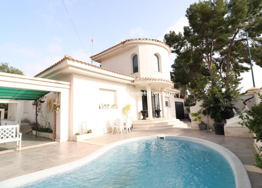 Återförsäljning - Fristående villa -
Pilar de la Horadada - Costa Blanca