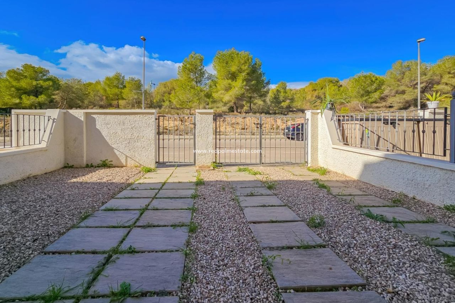 Återförsäljning - Fristående villa -
San Miguel de Salinas - Inland