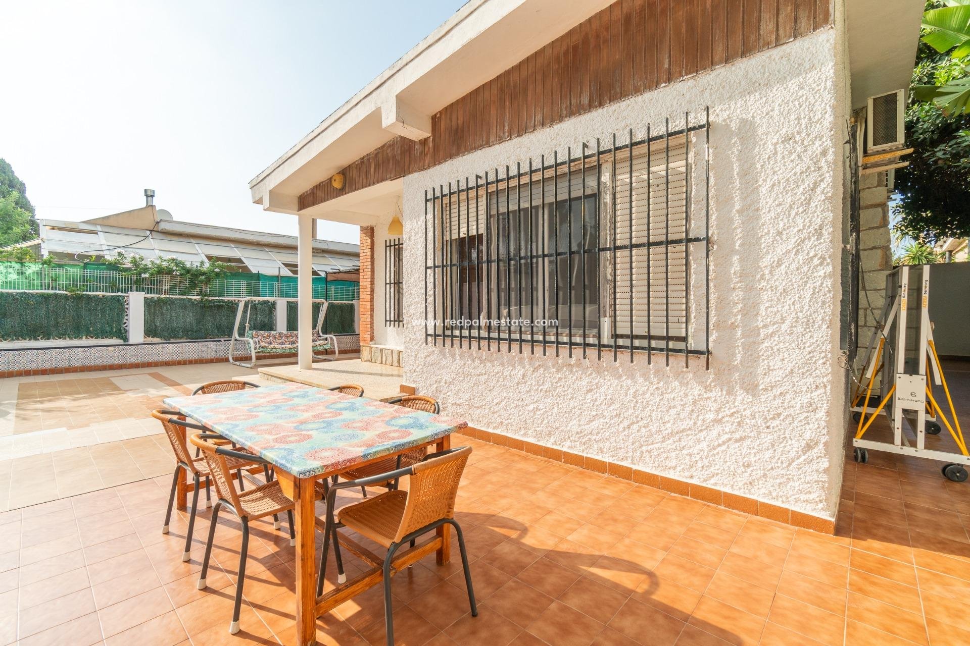 Återförsäljning - Fristående villa -
Torrevieja - Aguas nuevas 1