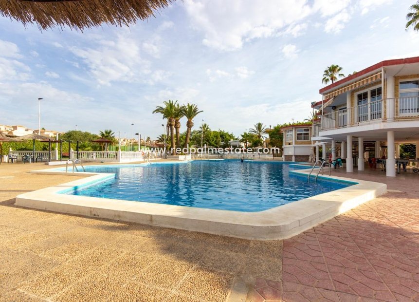 Återförsäljning - Fristående villa -
Torrevieja - Aguas nuevas 1