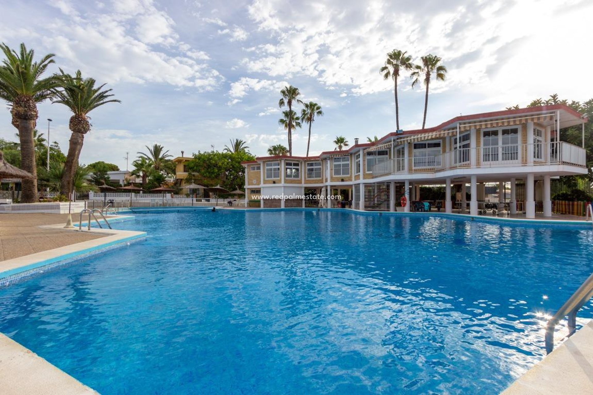 Återförsäljning - Fristående villa -
Torrevieja - Aguas nuevas 1