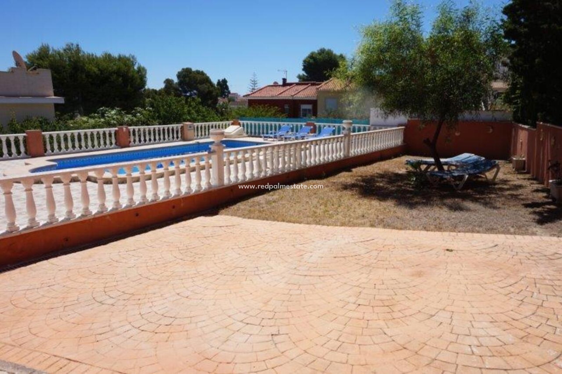 Återförsäljning - Fristående villa -
Torrevieja - Costa Blanca