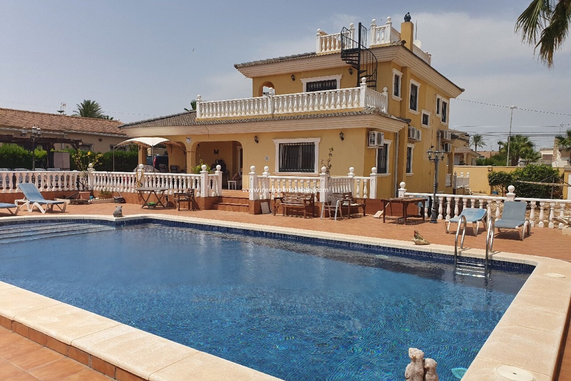 Återförsäljning - Fristående villa -
Torrevieja - Costa Blanca