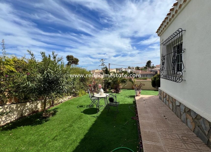 Återförsäljning - Fristående villa -
Torrevieja - Costa Blanca