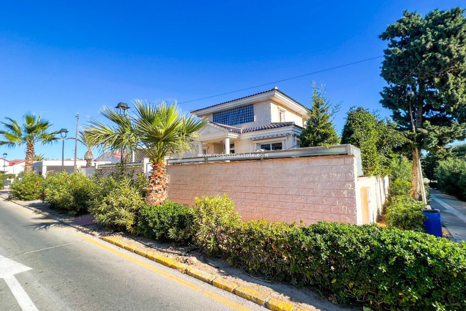 Återförsäljning - Fristående villa -
Torrevieja - La Mata