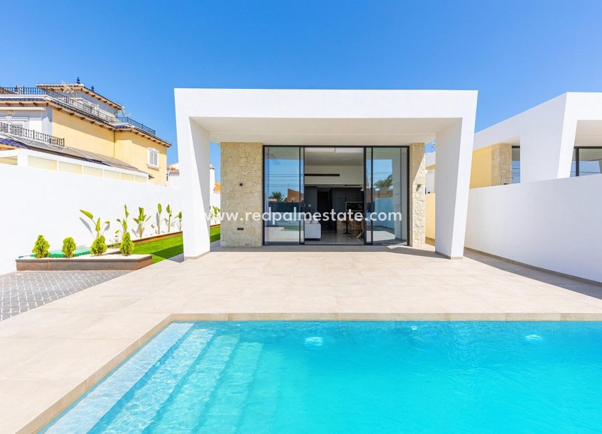 Återförsäljning - Fristående villa -
Torrevieja - La Siesta - El Salado -  Torreta