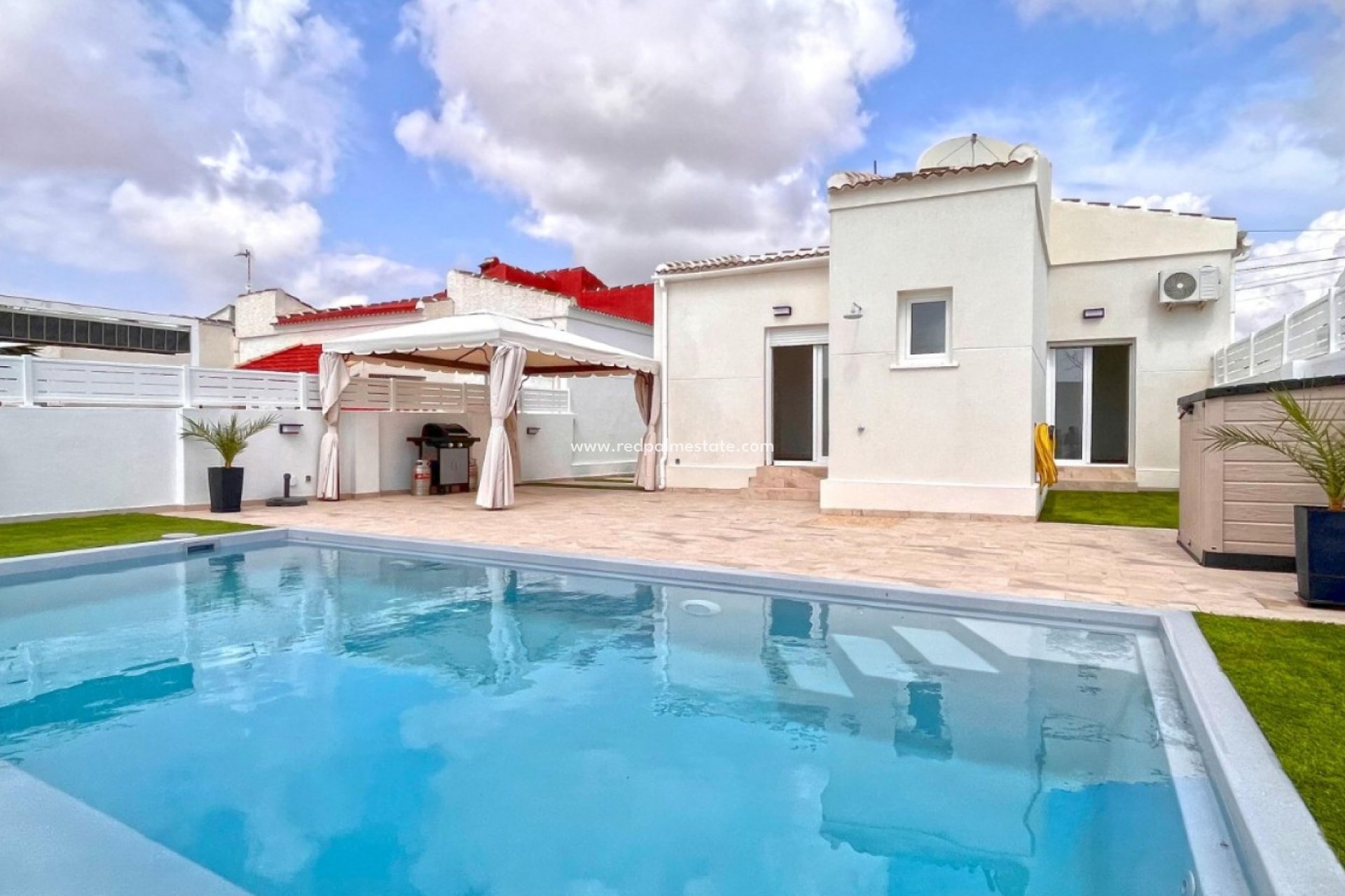 Återförsäljning - Fristående villa -
Torrevieja - La Siesta - El Salado -  Torreta