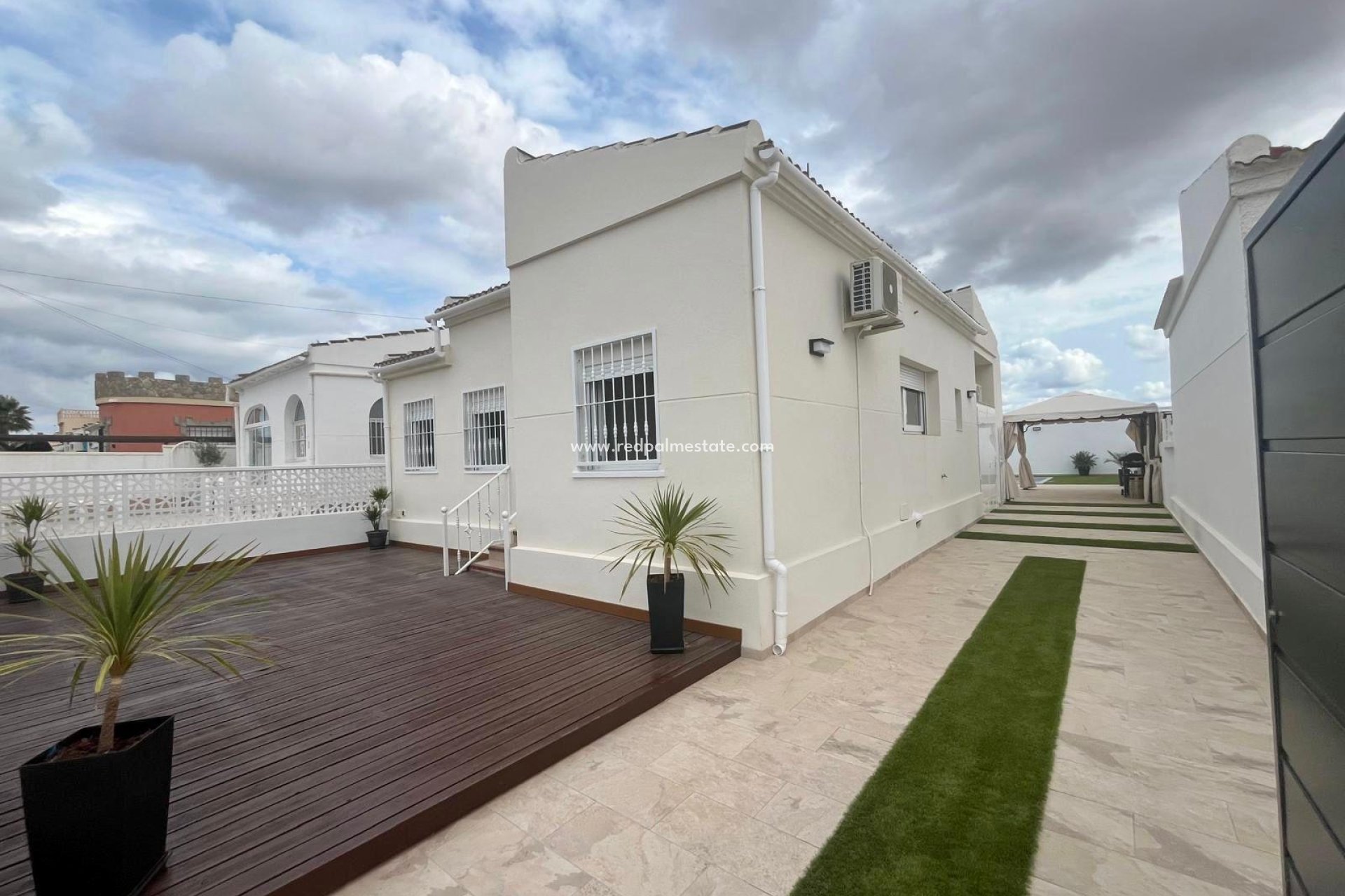 Återförsäljning - Fristående villa -
Torrevieja - La Siesta - El Salado -  Torreta