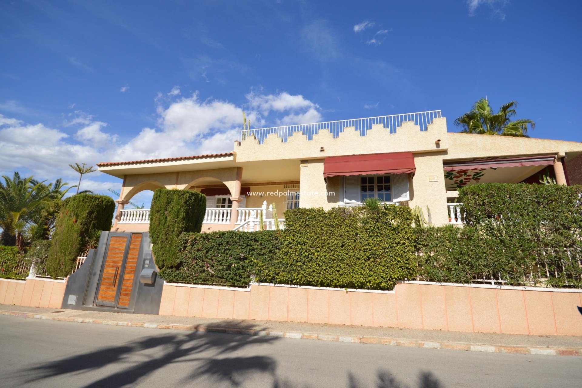 Återförsäljning - Fristående villa -
Torrevieja - La Veleta