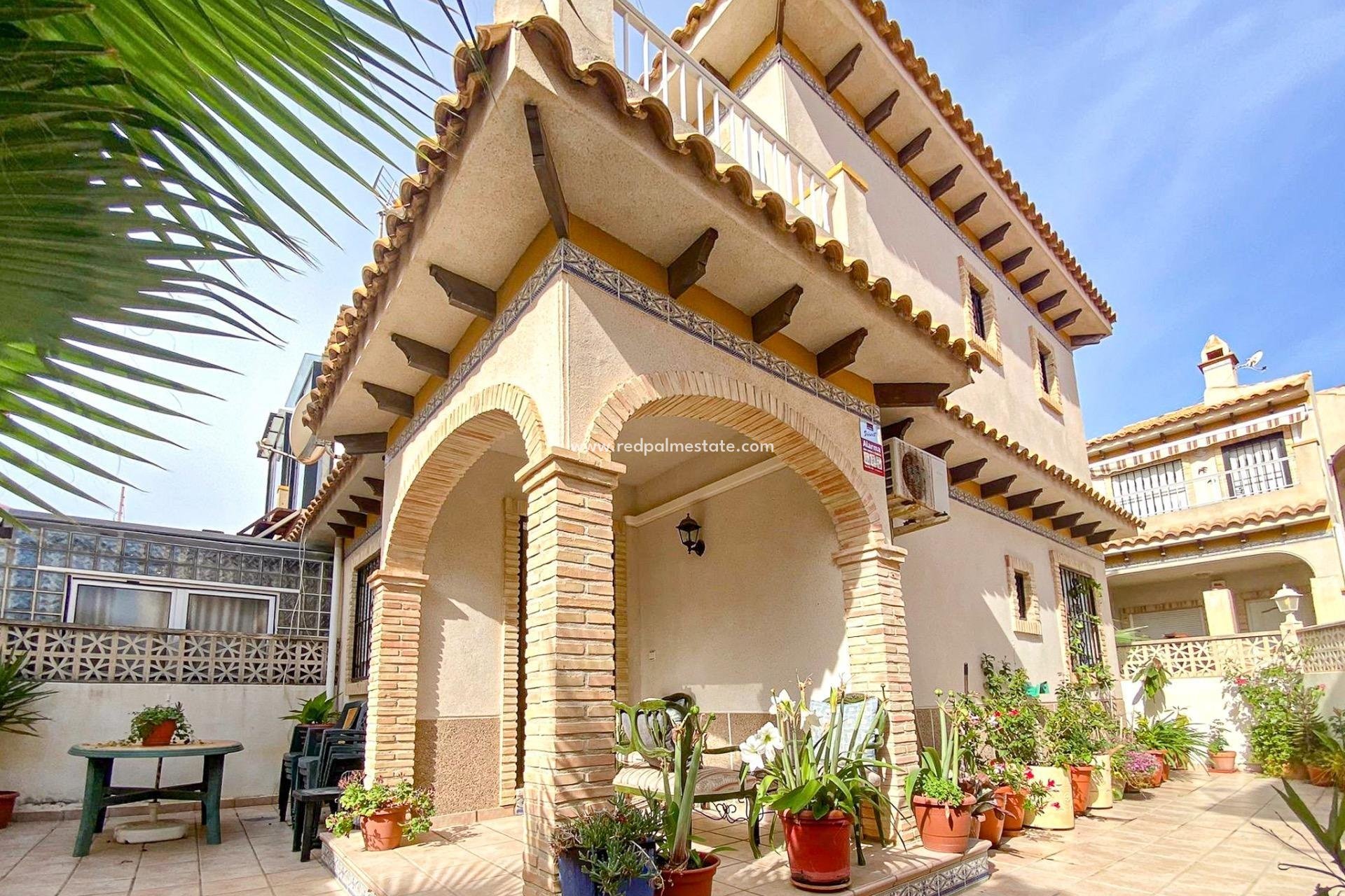 Återförsäljning - Fristående villa -
Torrevieja - Las calas