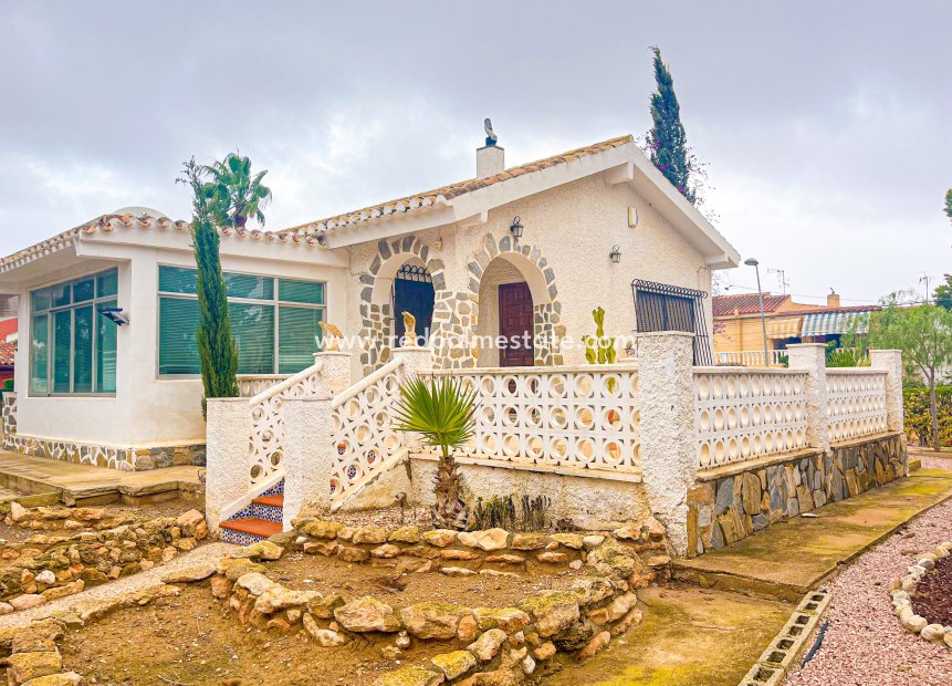 Återförsäljning - Fristående villa -
Torrevieja - Los Balcones - Los Altos del Edén