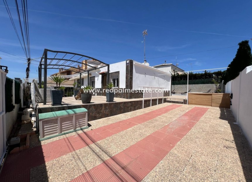 Återförsäljning - Fristående villa -
Torrevieja - Los Balcones