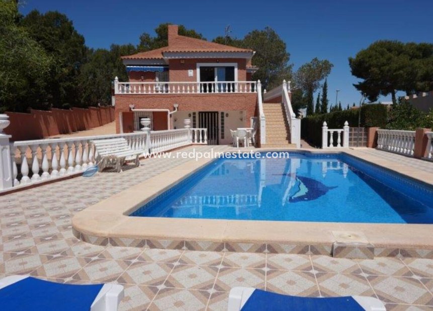 Återförsäljning - Fristående villa -
Torrevieja - Los Balcones