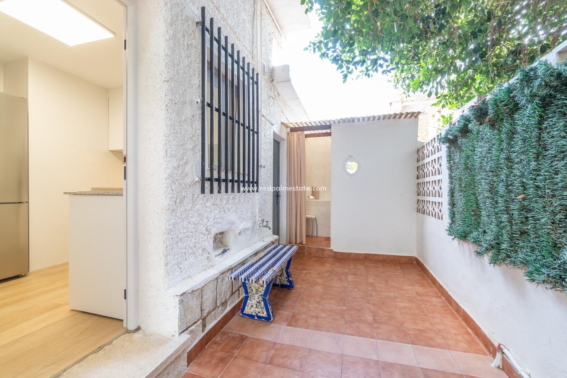 Återförsäljning - Fristående villa -
Torrevieja - Nueva Torrevieja - Aguas Nuevas