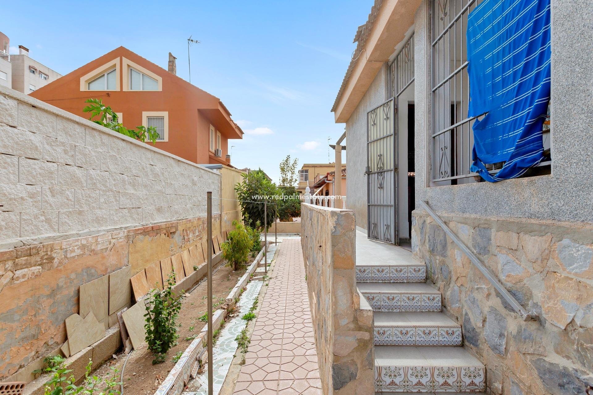 Återförsäljning - Fristående villa -
Torrevieja - Nueva Torrevieja - Aguas Nuevas