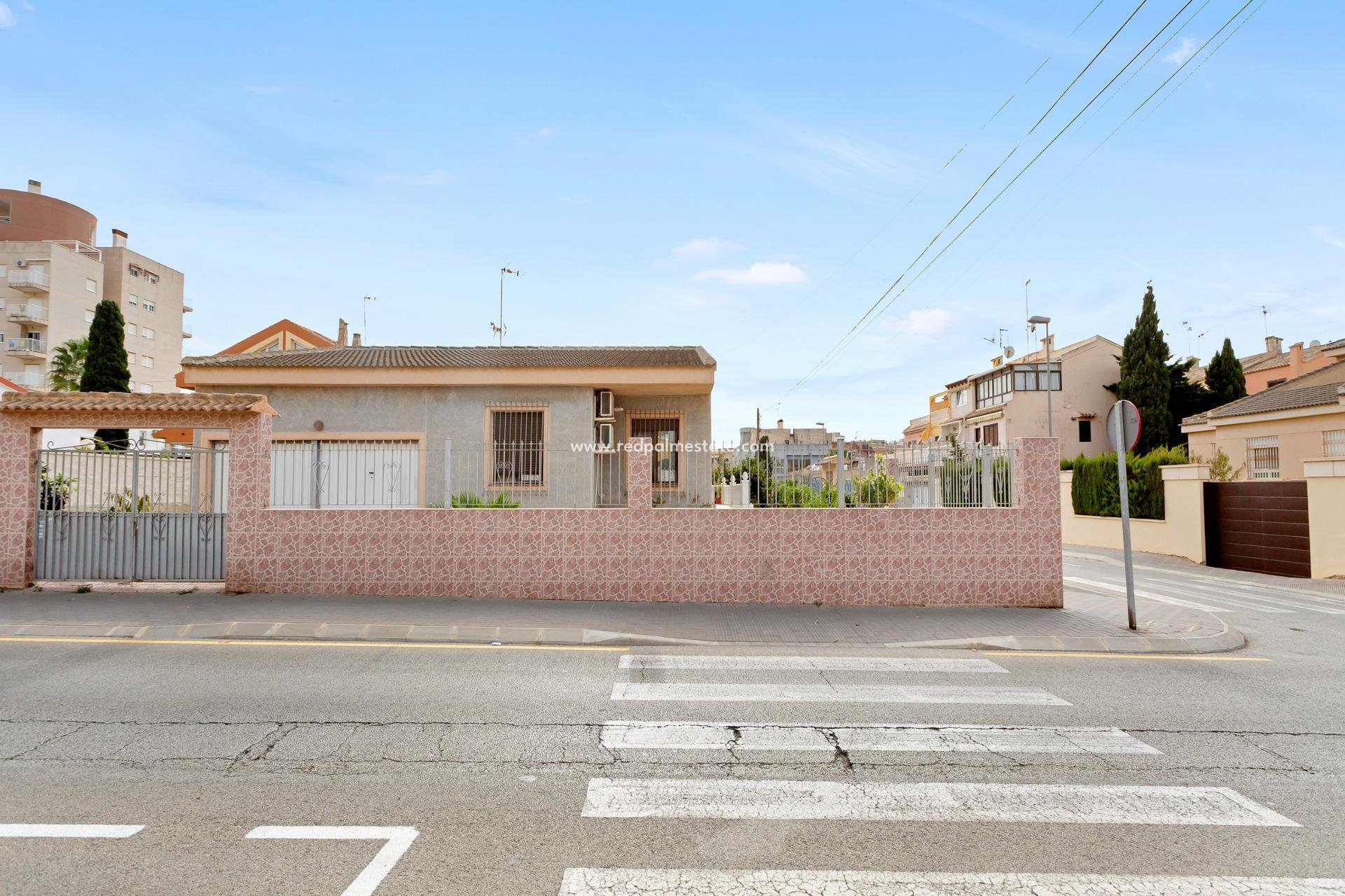 Återförsäljning - Fristående villa -
Torrevieja - Nueva Torrevieja - Aguas Nuevas