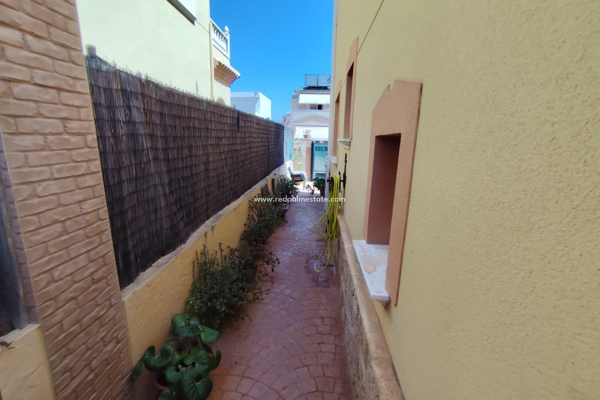 Återförsäljning - Fristående villa -
Torrevieja - Nueva Torrevieja - Aguas Nuevas