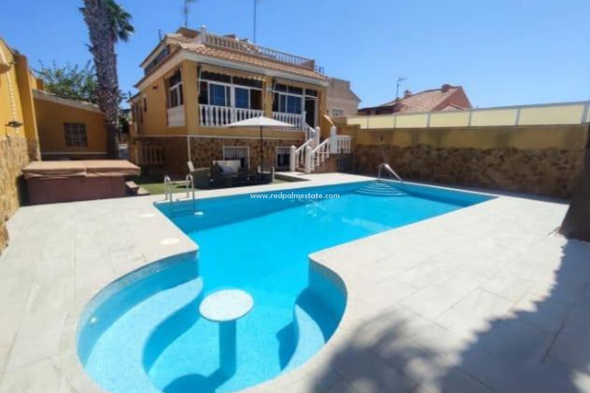 Återförsäljning - Fristående villa -
Torrevieja - Nueva Torrevieja - Aguas Nuevas