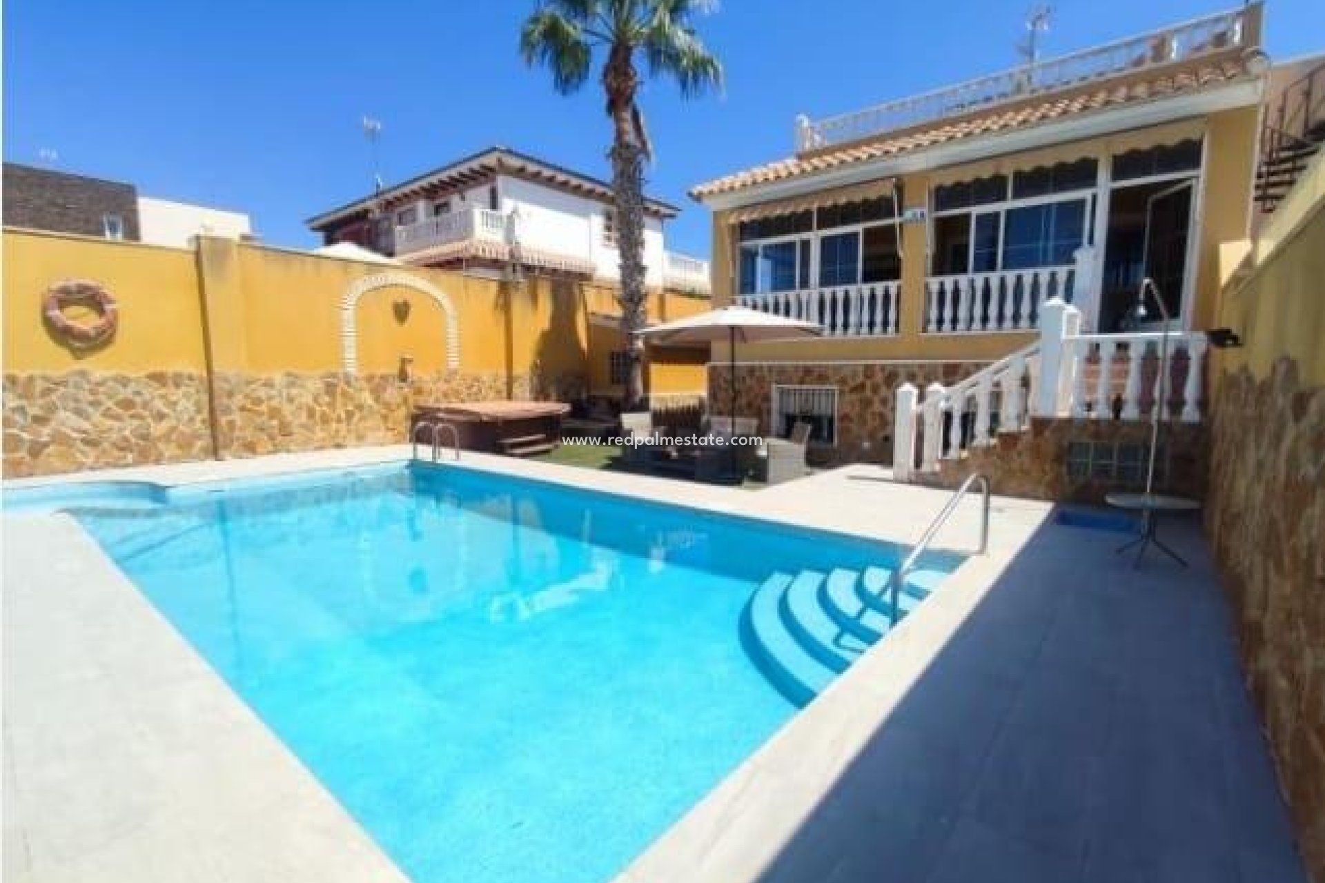 Återförsäljning - Fristående villa -
Torrevieja - Nueva Torrevieja - Aguas Nuevas