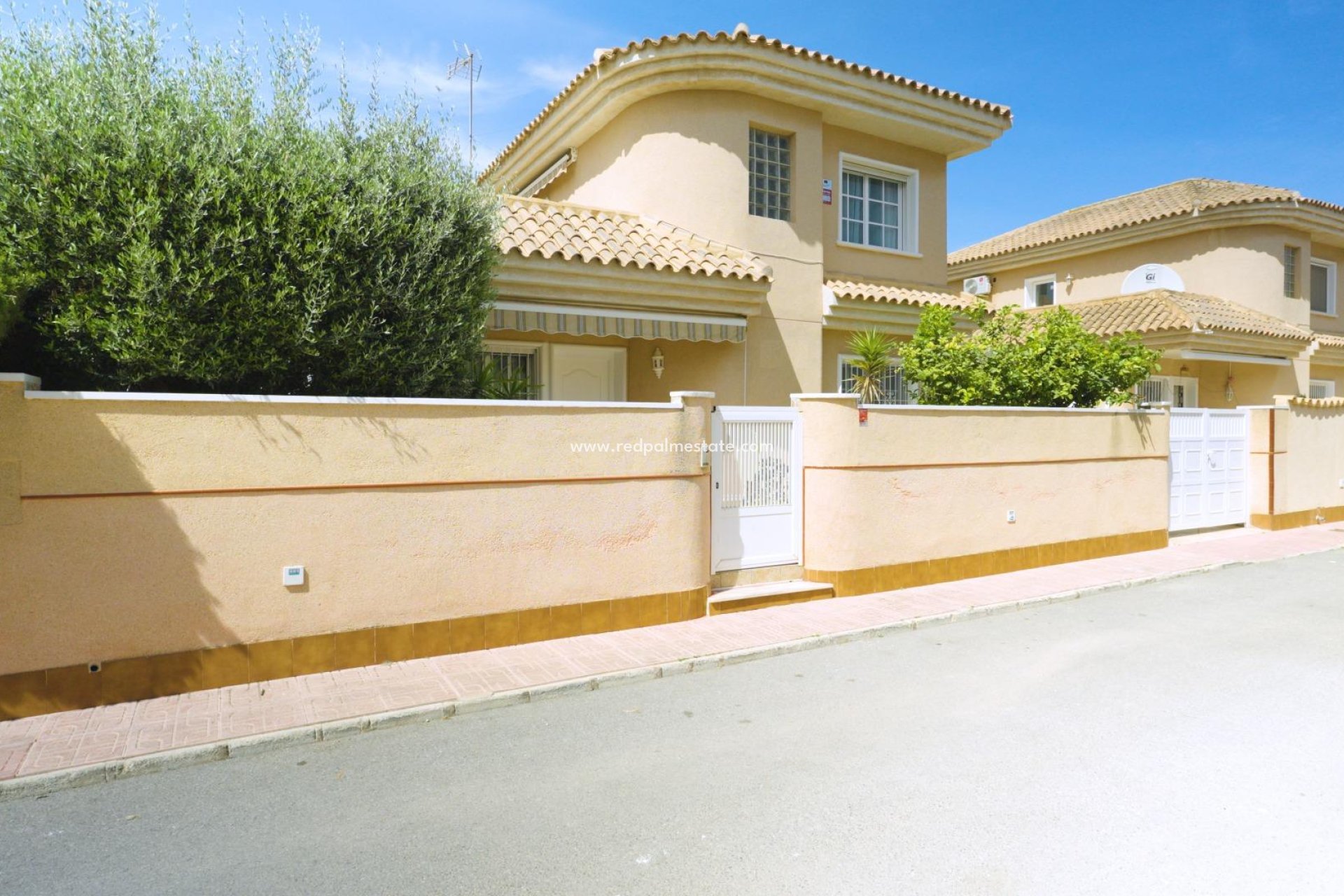 Återförsäljning - Fristående villa -
Torrevieja - Punta Prima