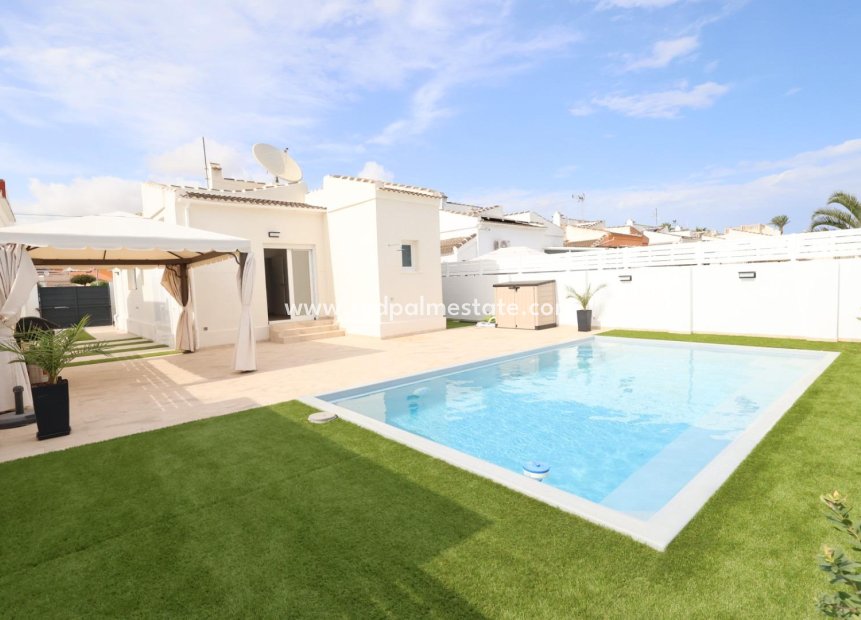 Återförsäljning - Fristående villa -
Torrevieja - San luis