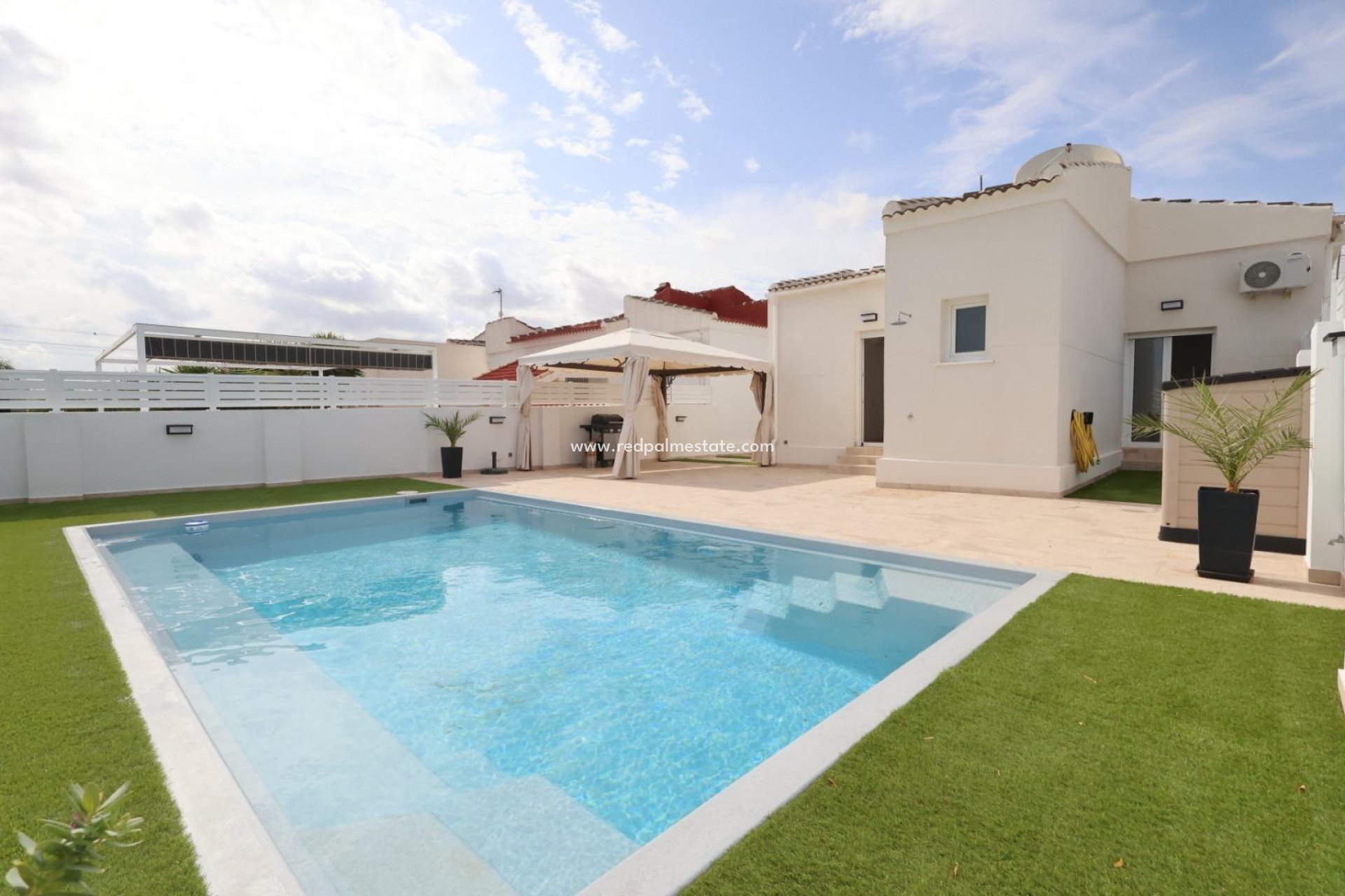 Återförsäljning - Fristående villa -
Torrevieja - San luis