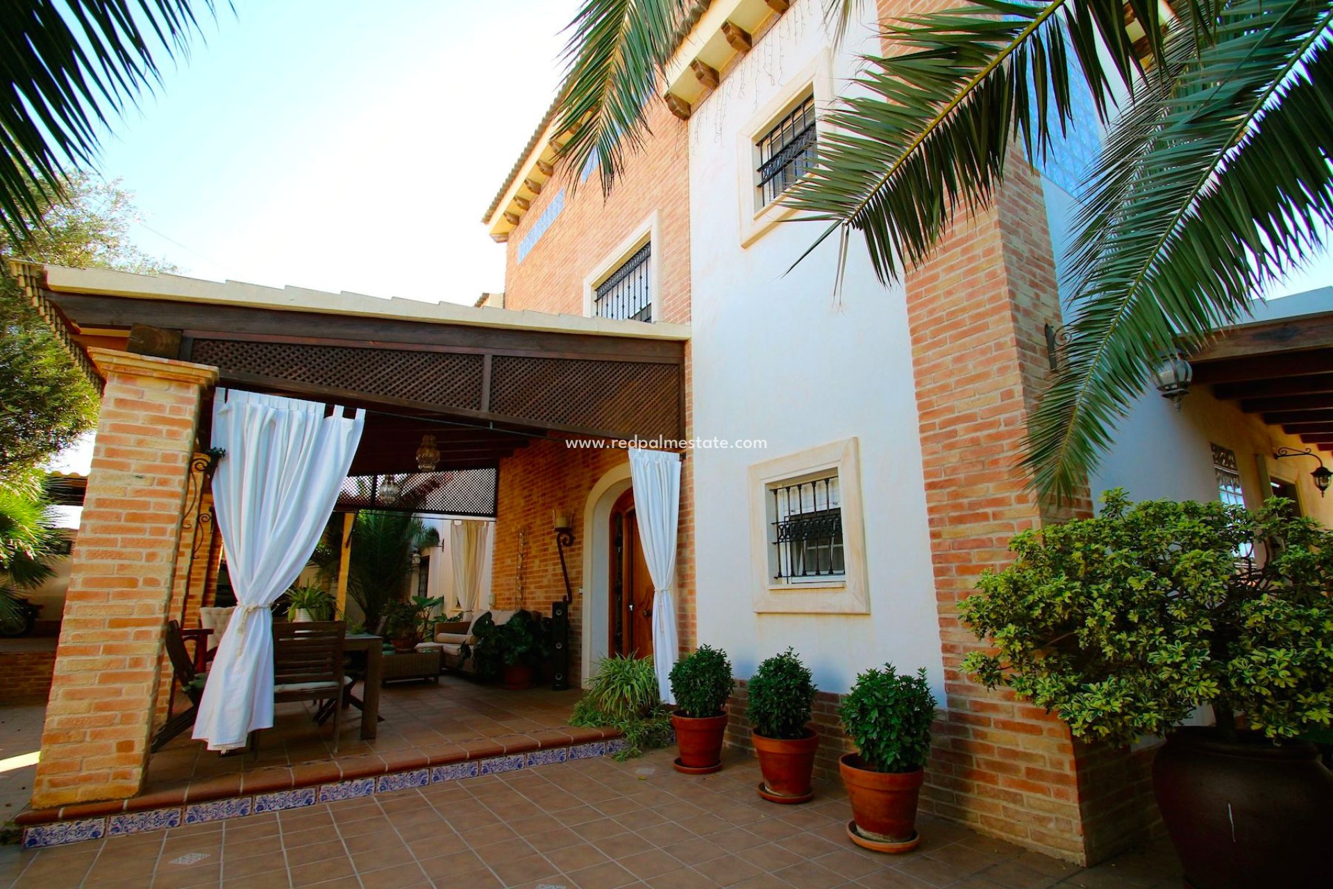 Återförsäljning - Fristående villa -
Torrevieja