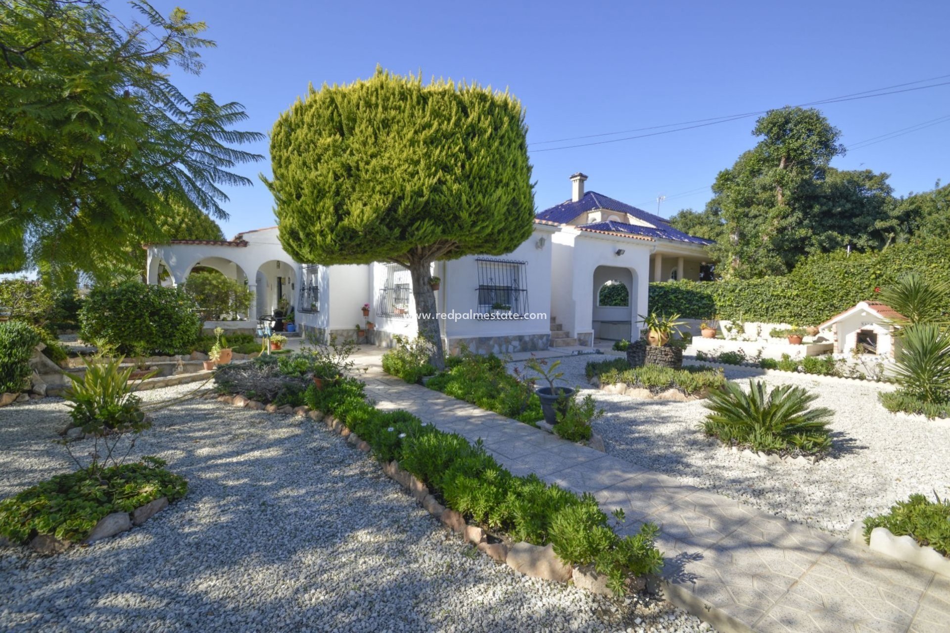 Återförsäljning - Fristående villa -
Torrevieja