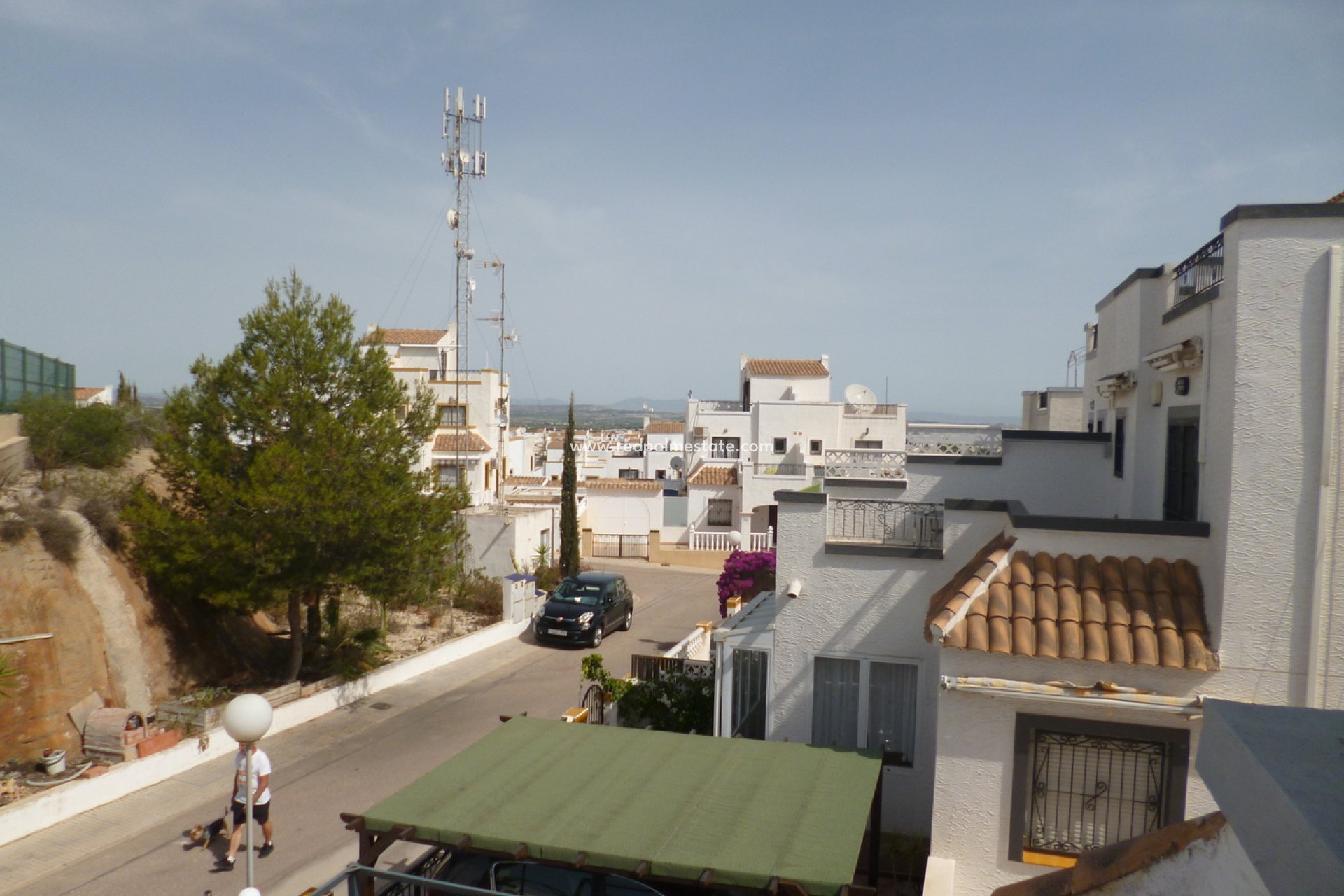 Återförsäljning - Fyrbäddsvilla -
Torrevieja - Costa Blanca