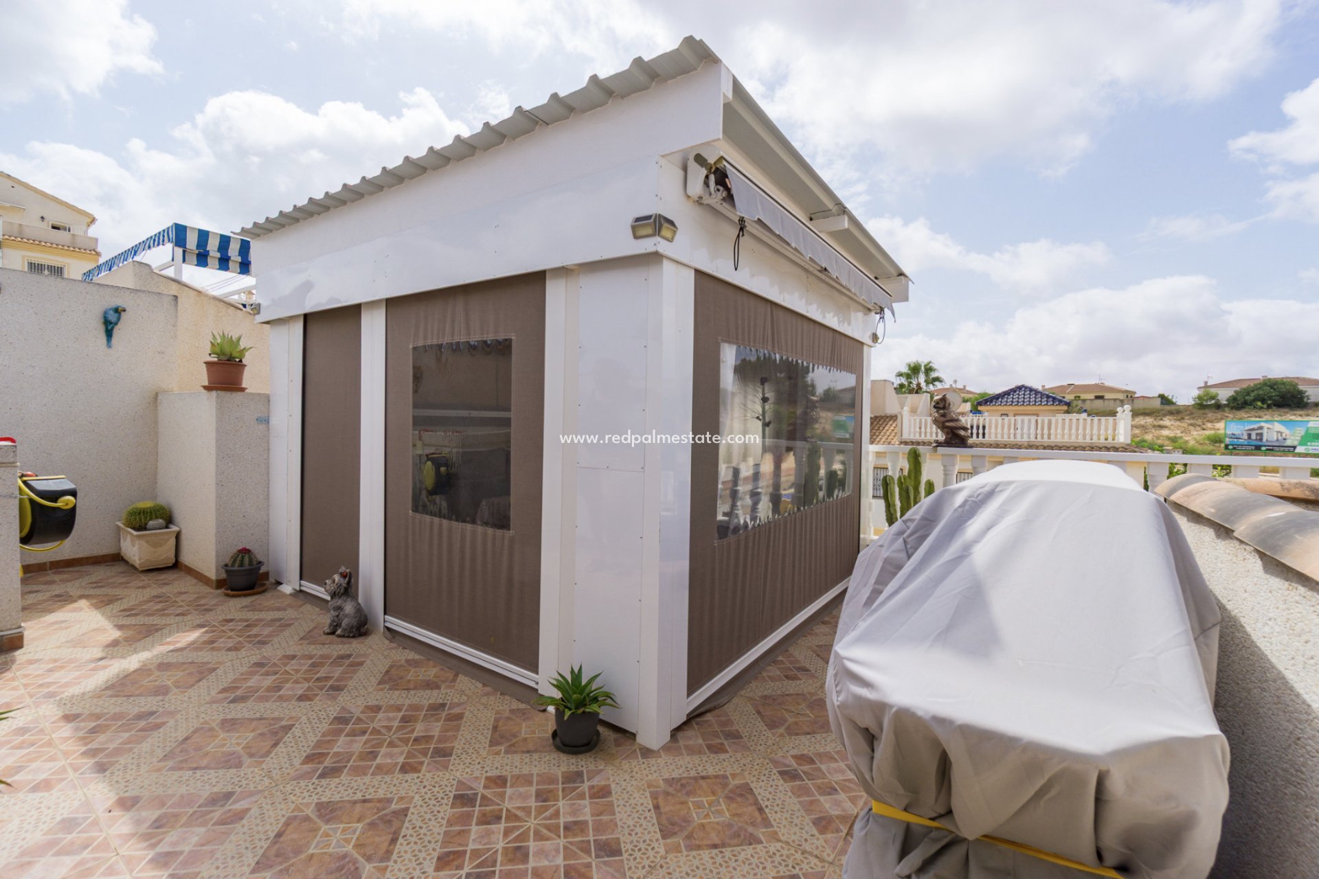 Återförsäljning - Fyrfamiljshus -
Benijofar - Benimar