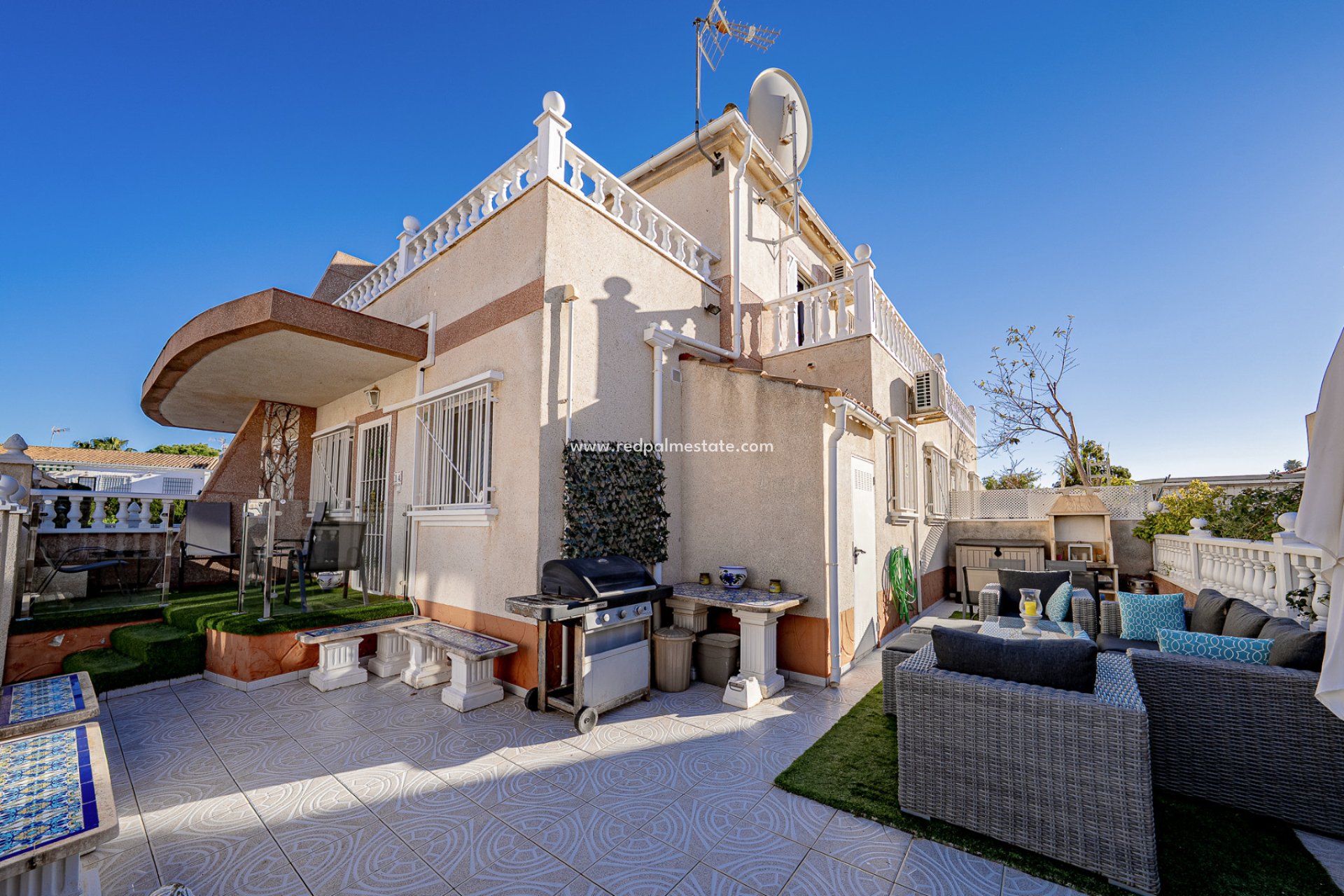 Återförsäljning - Fyrfamiljshus -
Orihuela Costa - Cabo Roig
