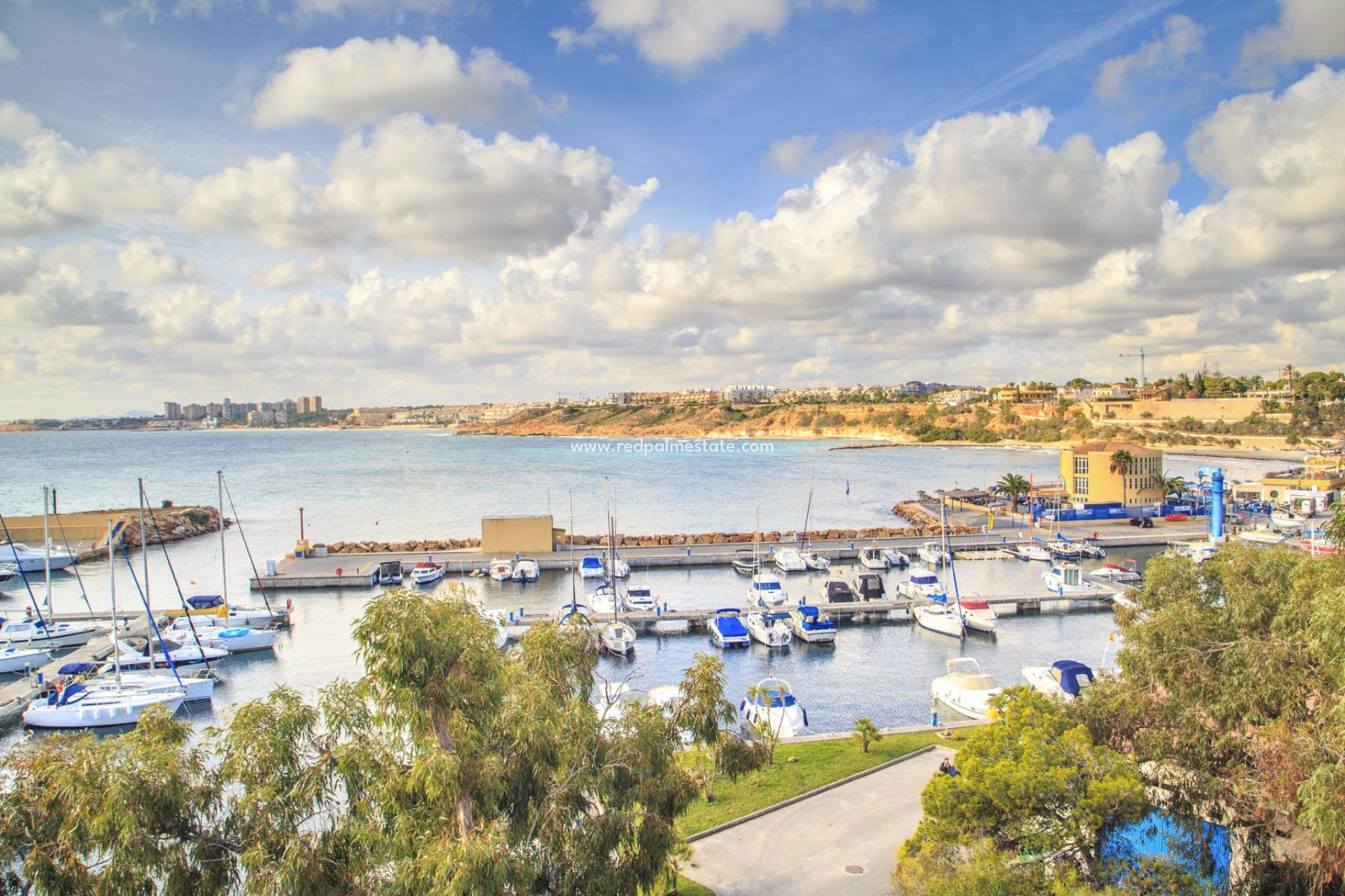 Återförsäljning - Fyrfamiljshus -
Orihuela Costa - Cabo Roig