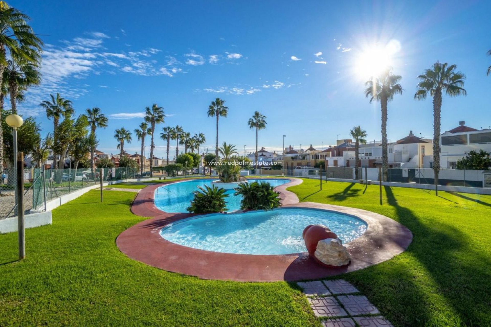 Återförsäljning - Fyrfamiljshus -
Orihuela Costa - Costa Blanca