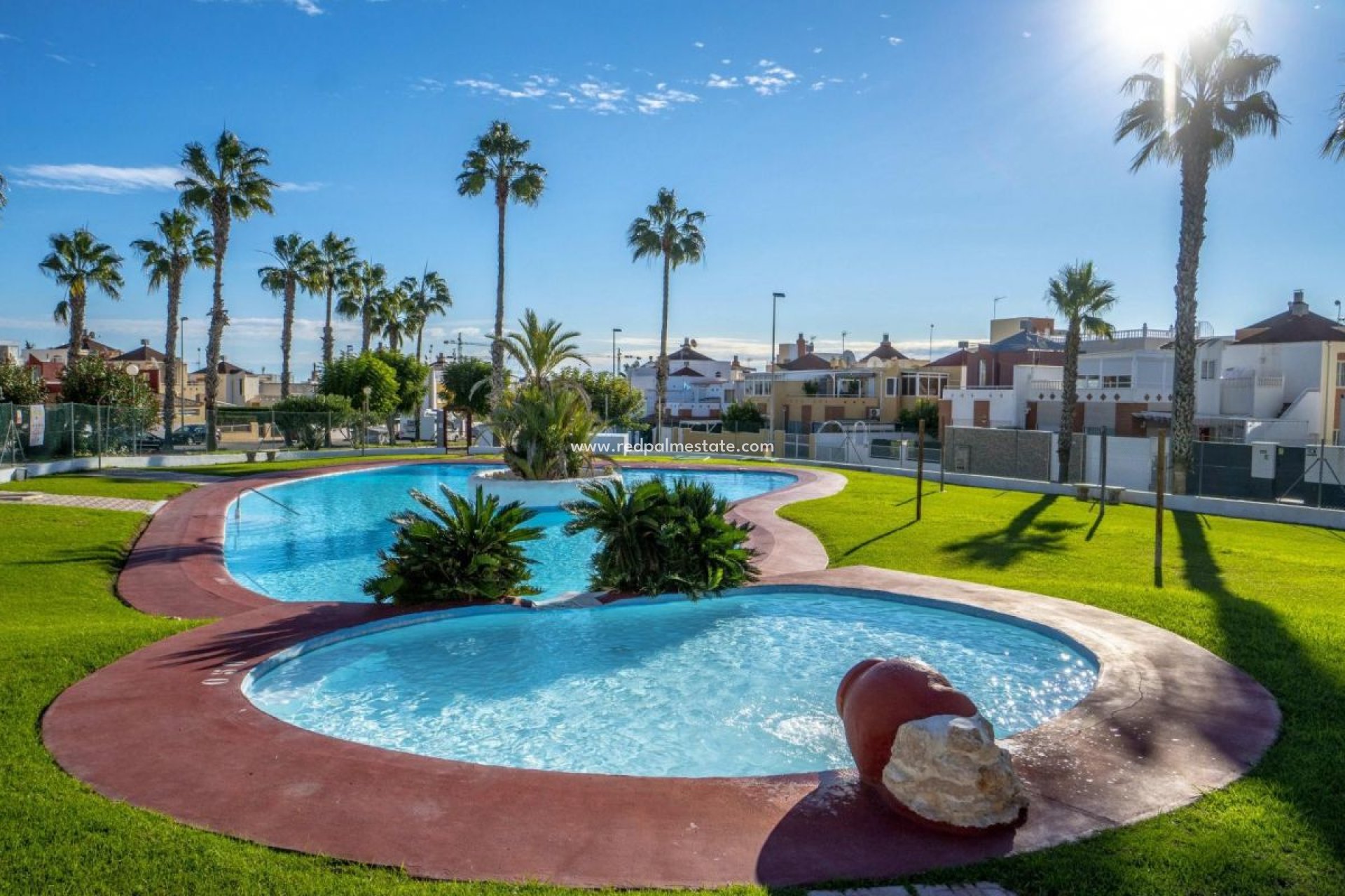 Återförsäljning - Fyrfamiljshus -
Orihuela Costa - Costa Blanca