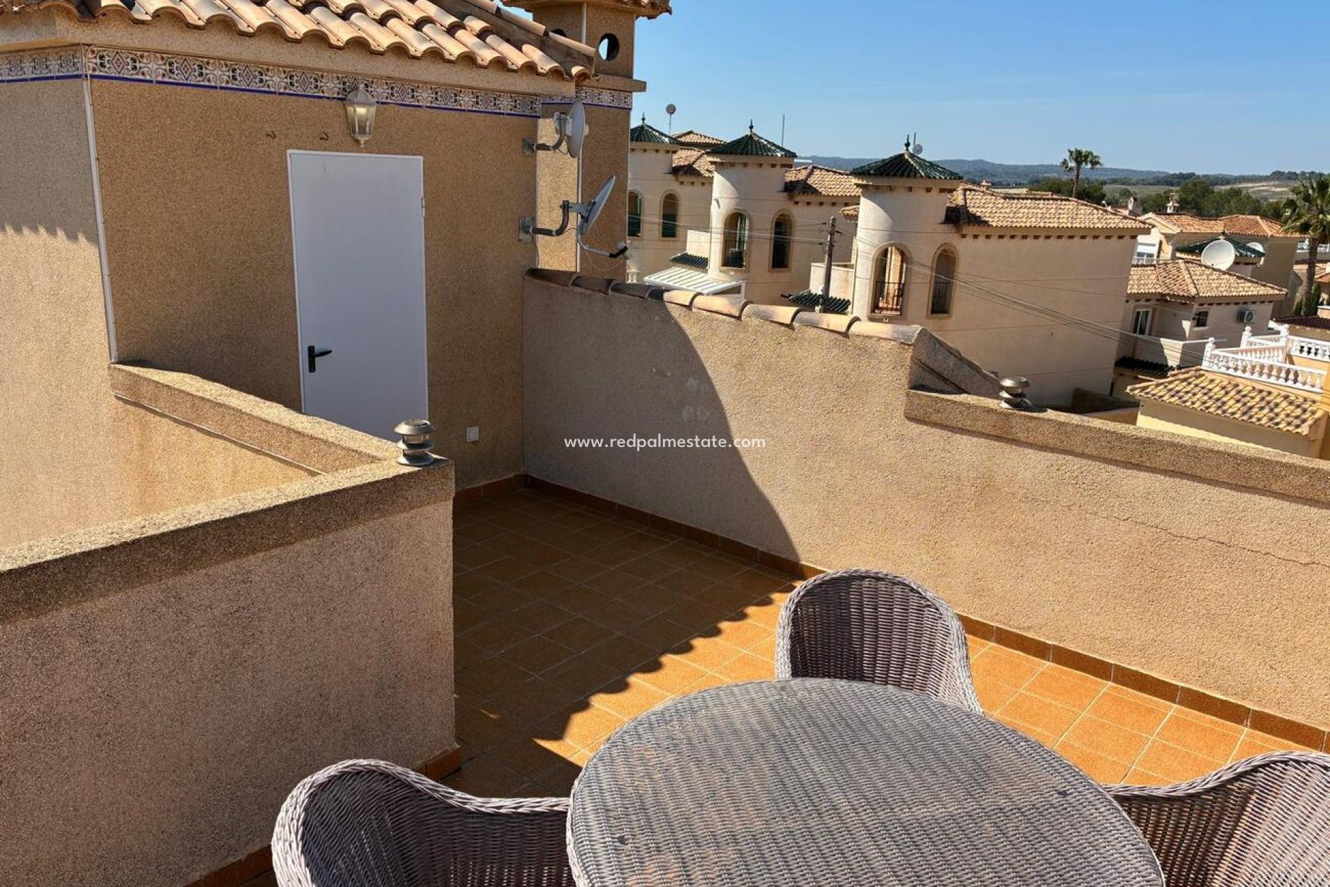 Återförsäljning - Fyrfamiljshus -
Orihuela Costa - Costa Blanca