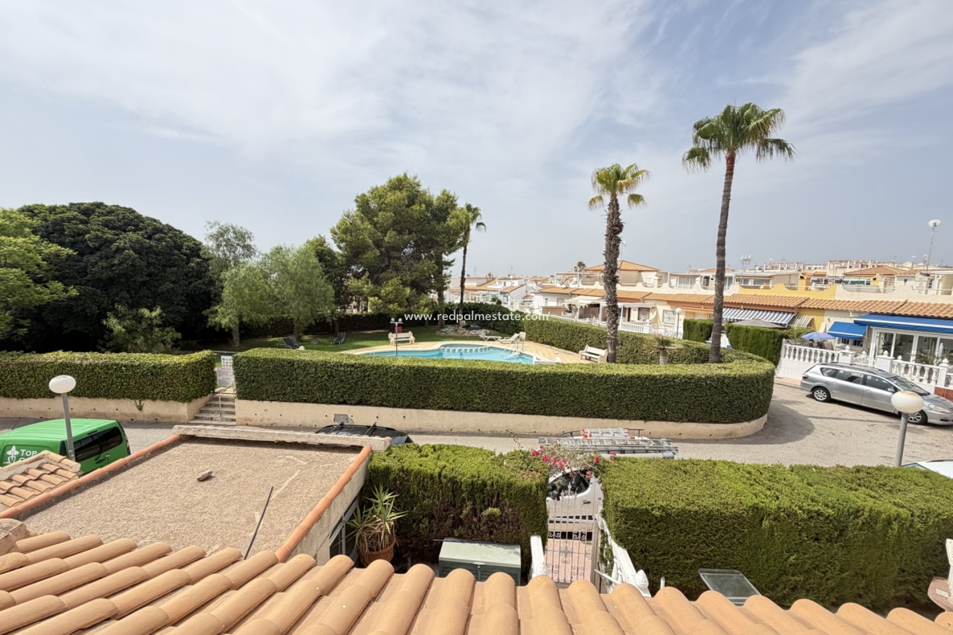 Återförsäljning - Fyrfamiljshus -
Orihuela Costa - La Florida
