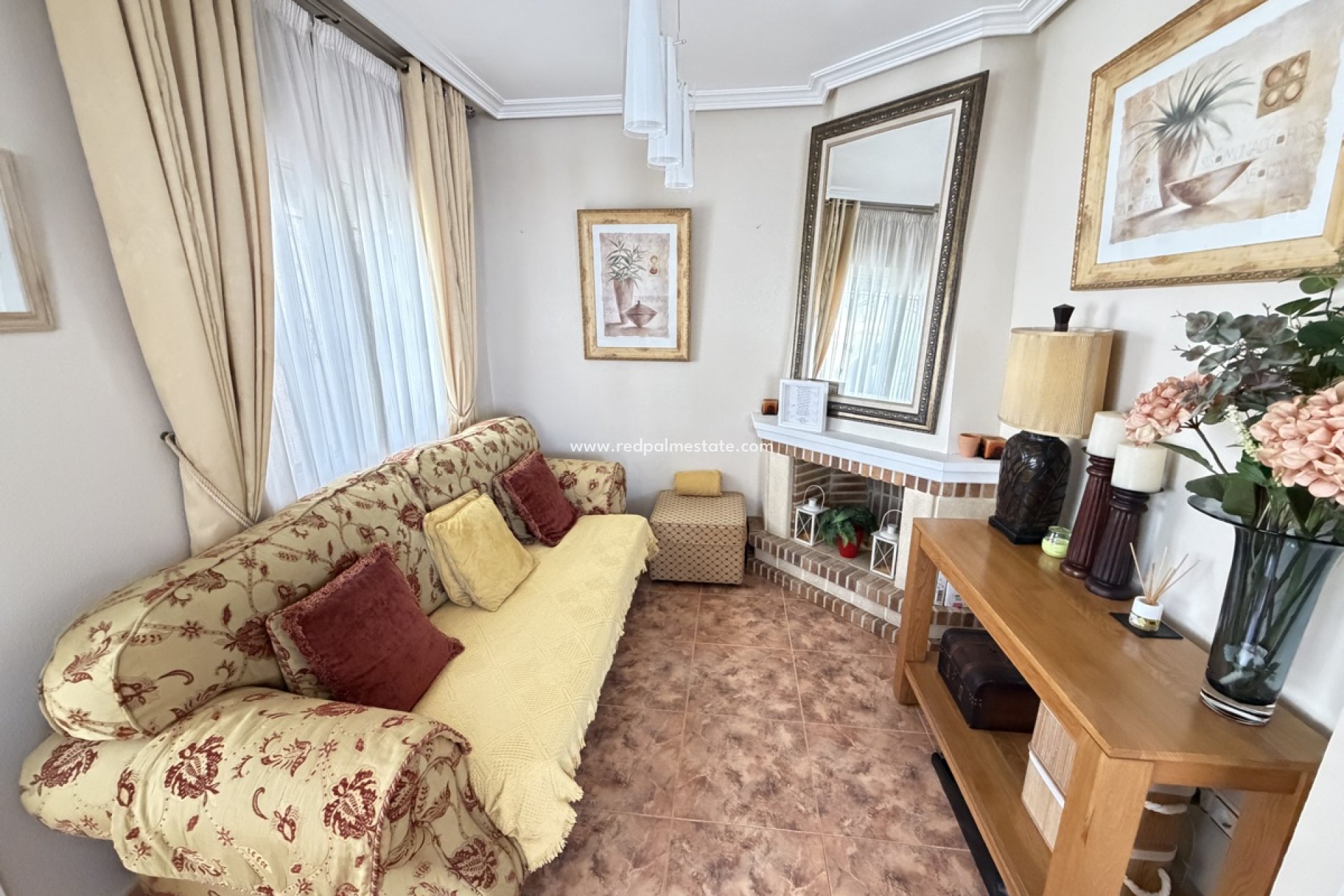 Återförsäljning - Fyrfamiljshus -
Orihuela Costa - La Zenia