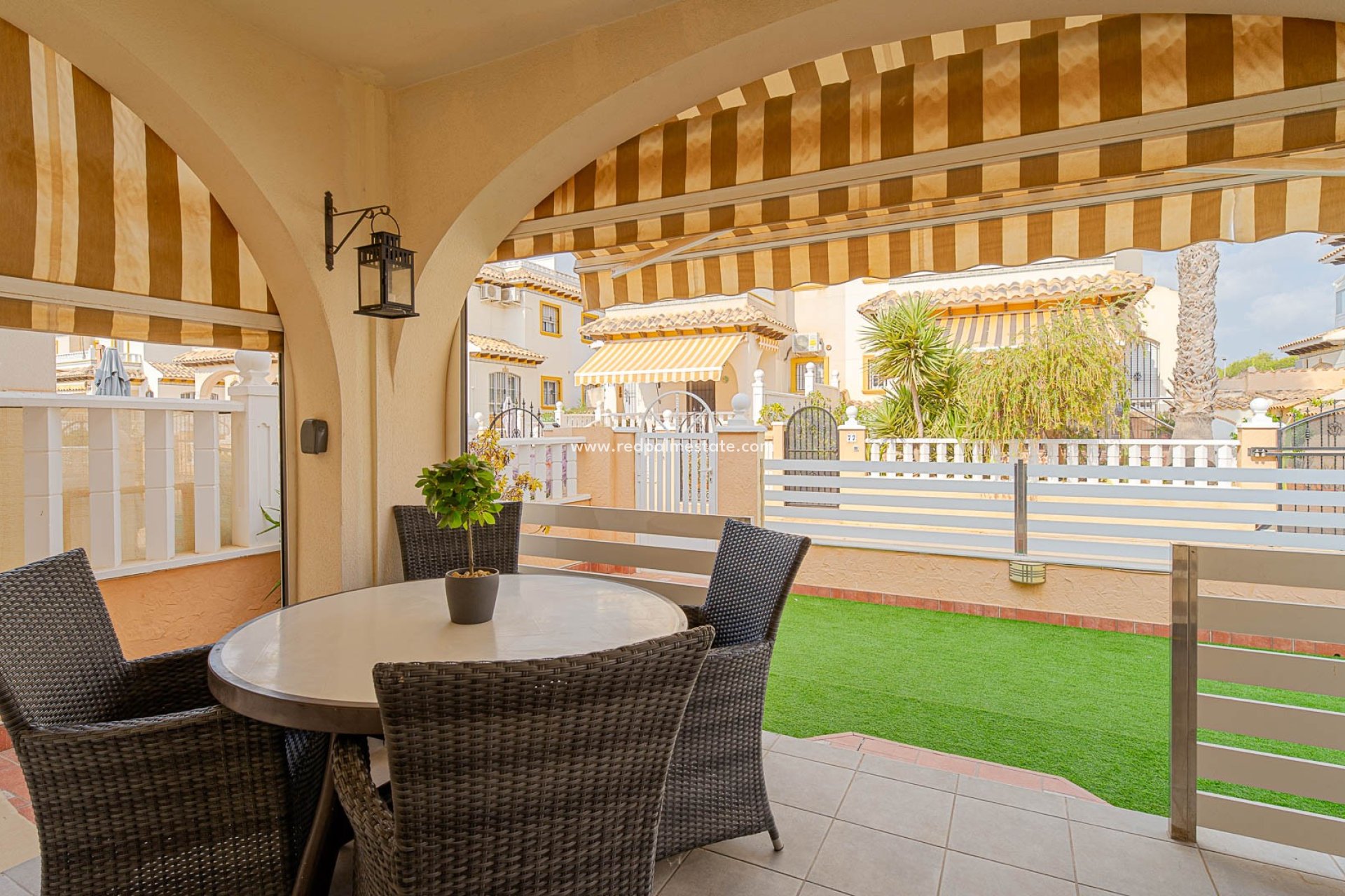 Återförsäljning - Fyrfamiljshus -
Orihuela Costa - Lomas de Cabo Roig