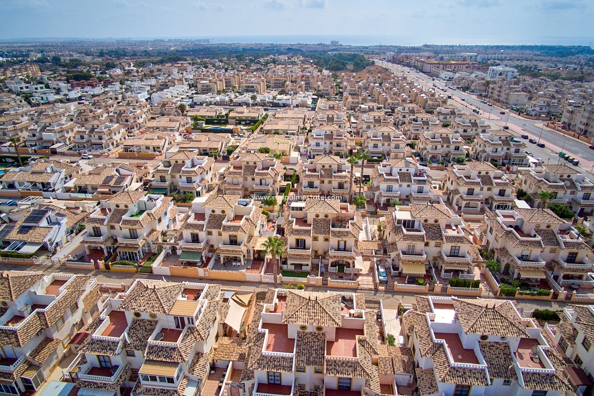 Återförsäljning - Fyrfamiljshus -
Orihuela Costa - Lomas de Cabo Roig
