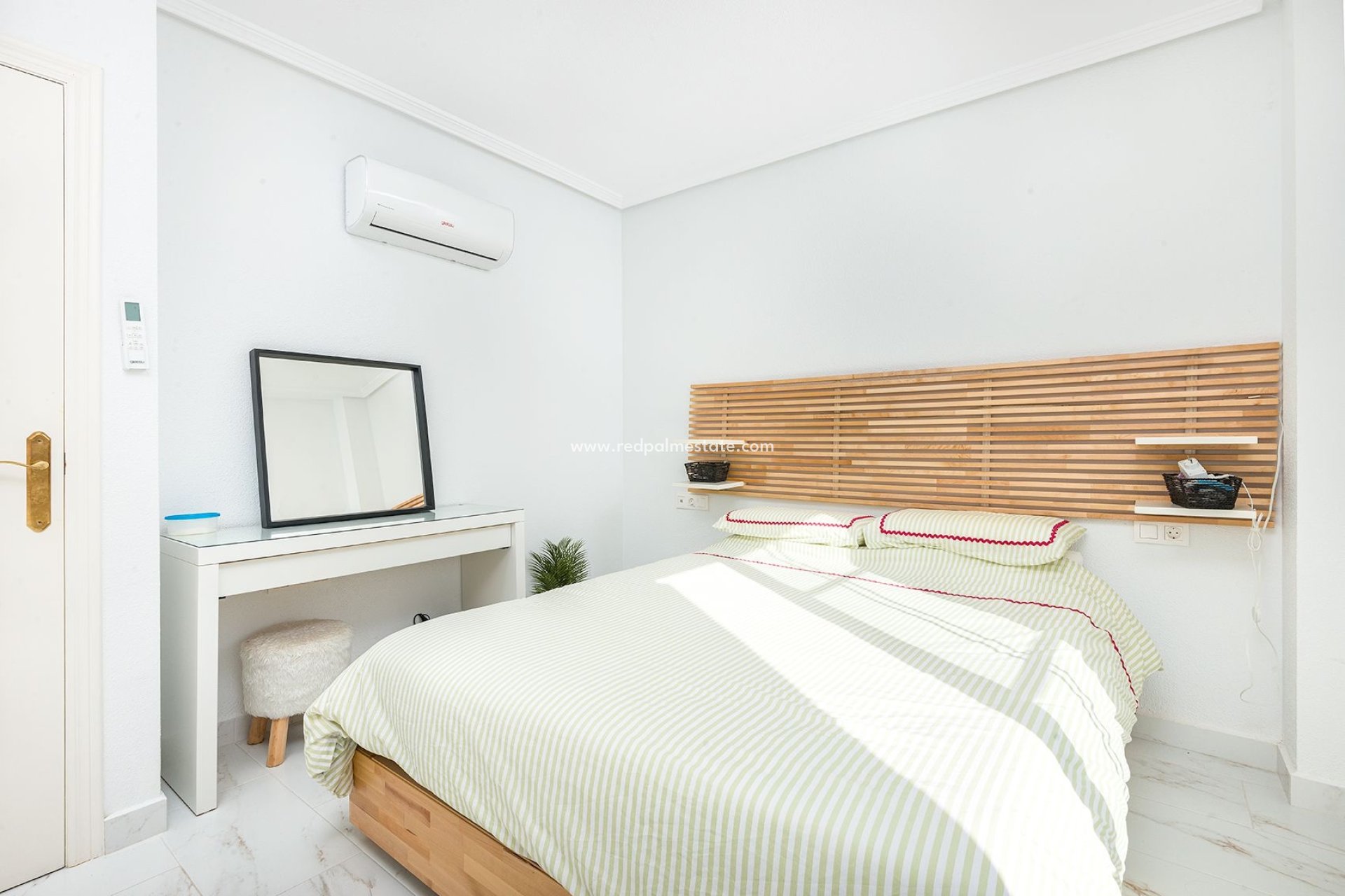 Återförsäljning - Fyrfamiljshus -
Orihuela Costa - Lomas de Cabo Roig