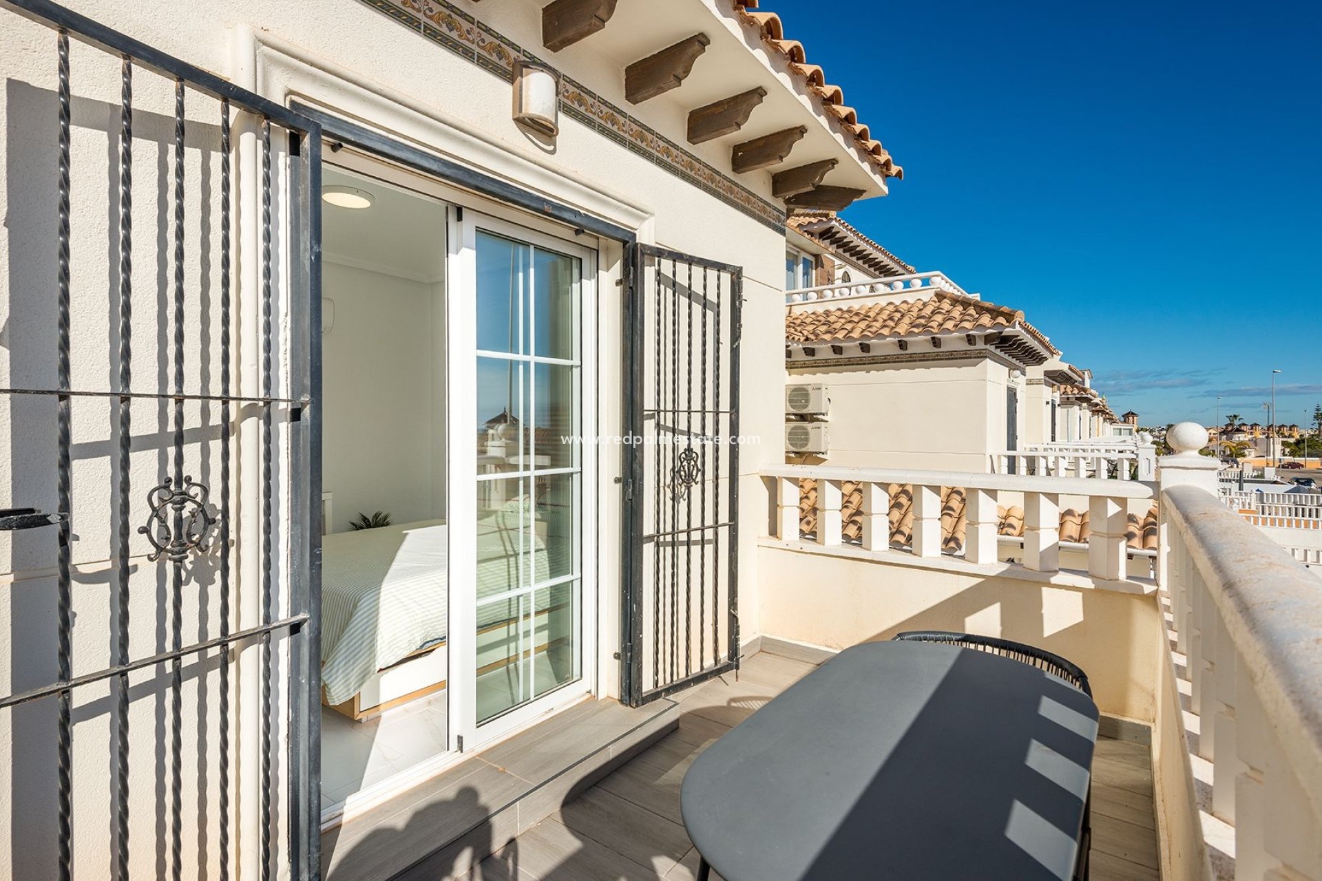 Återförsäljning - Fyrfamiljshus -
Orihuela Costa - Lomas de Cabo Roig