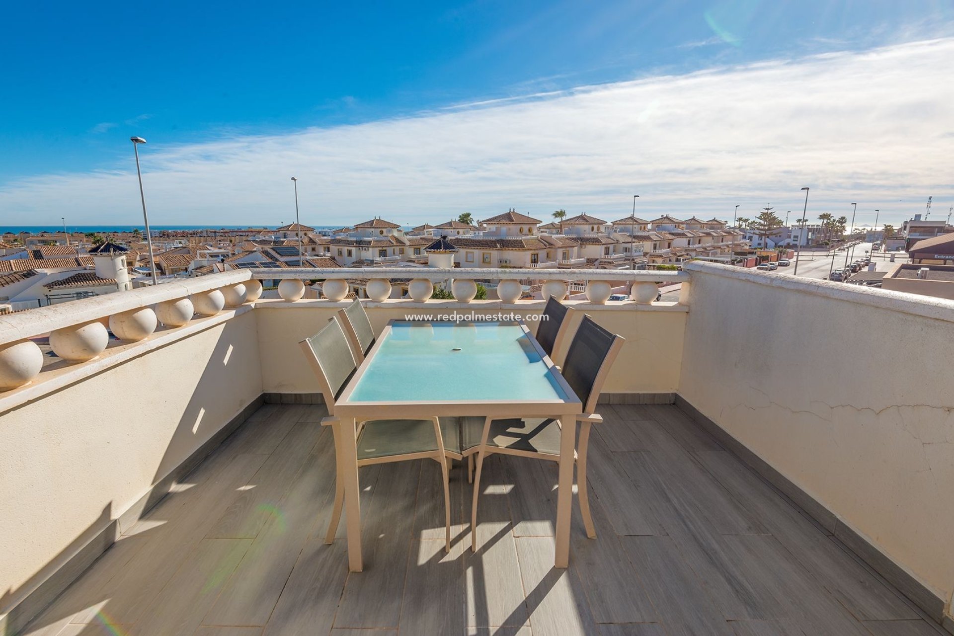 Återförsäljning - Fyrfamiljshus -
Orihuela Costa - Lomas de Cabo Roig