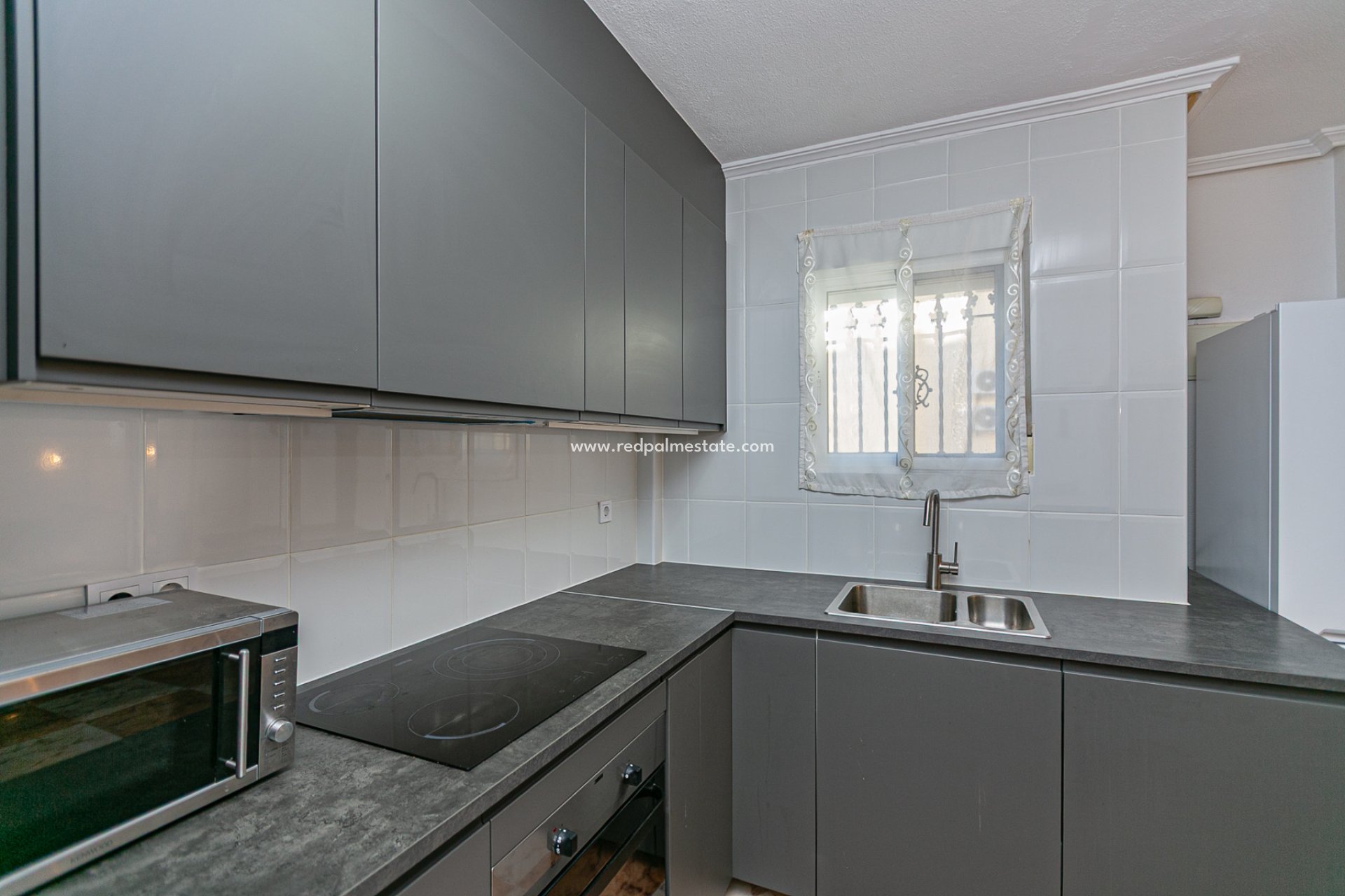 Återförsäljning - Fyrfamiljshus -
Orihuela Costa - Playa Flamenca