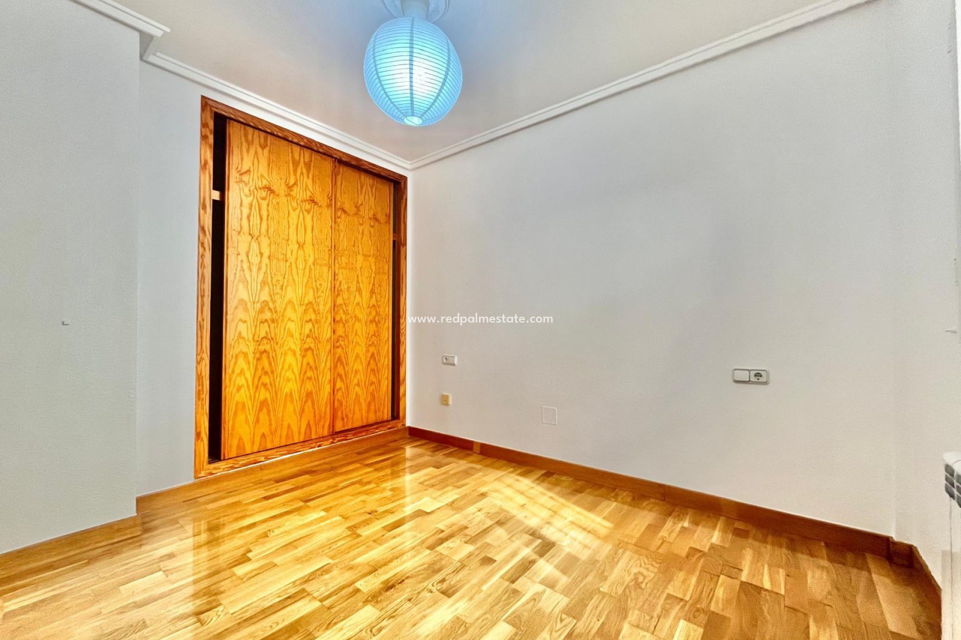 Återförsäljning - Fyrfamiljshus -
Orihuela Costa - Playa Flamenca