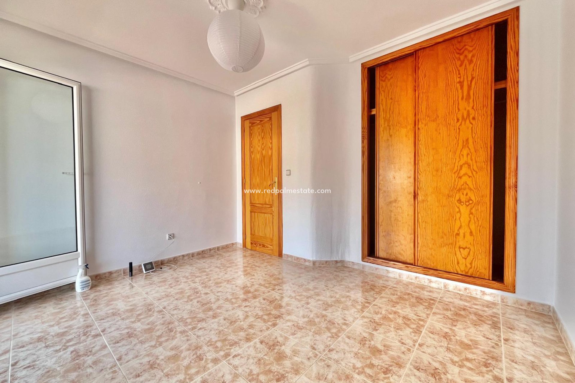 Återförsäljning - Fyrfamiljshus -
Orihuela Costa - Playa Flamenca